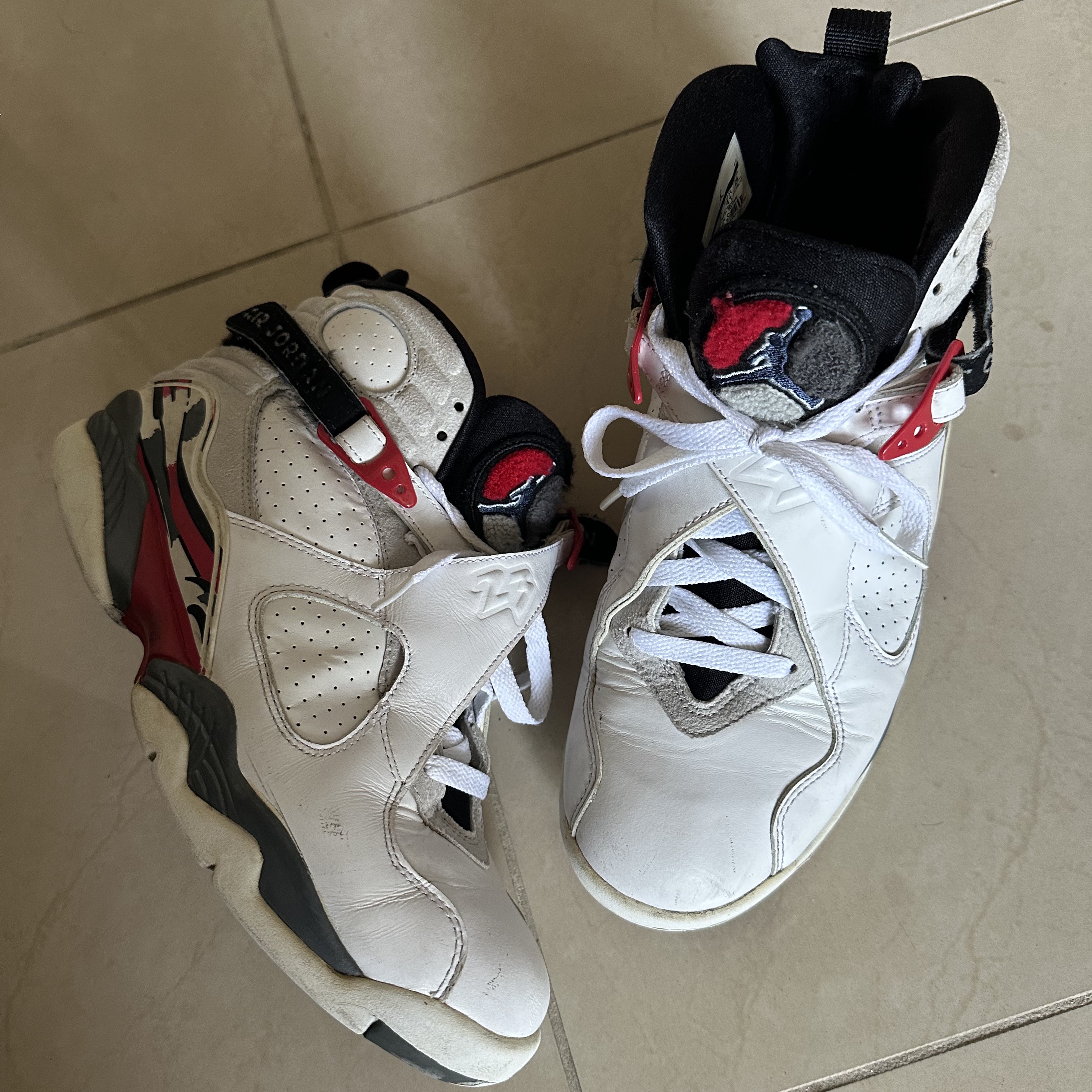 Jordan 8 Retro Bugs Bunny 2013 착용 스타일 - 1