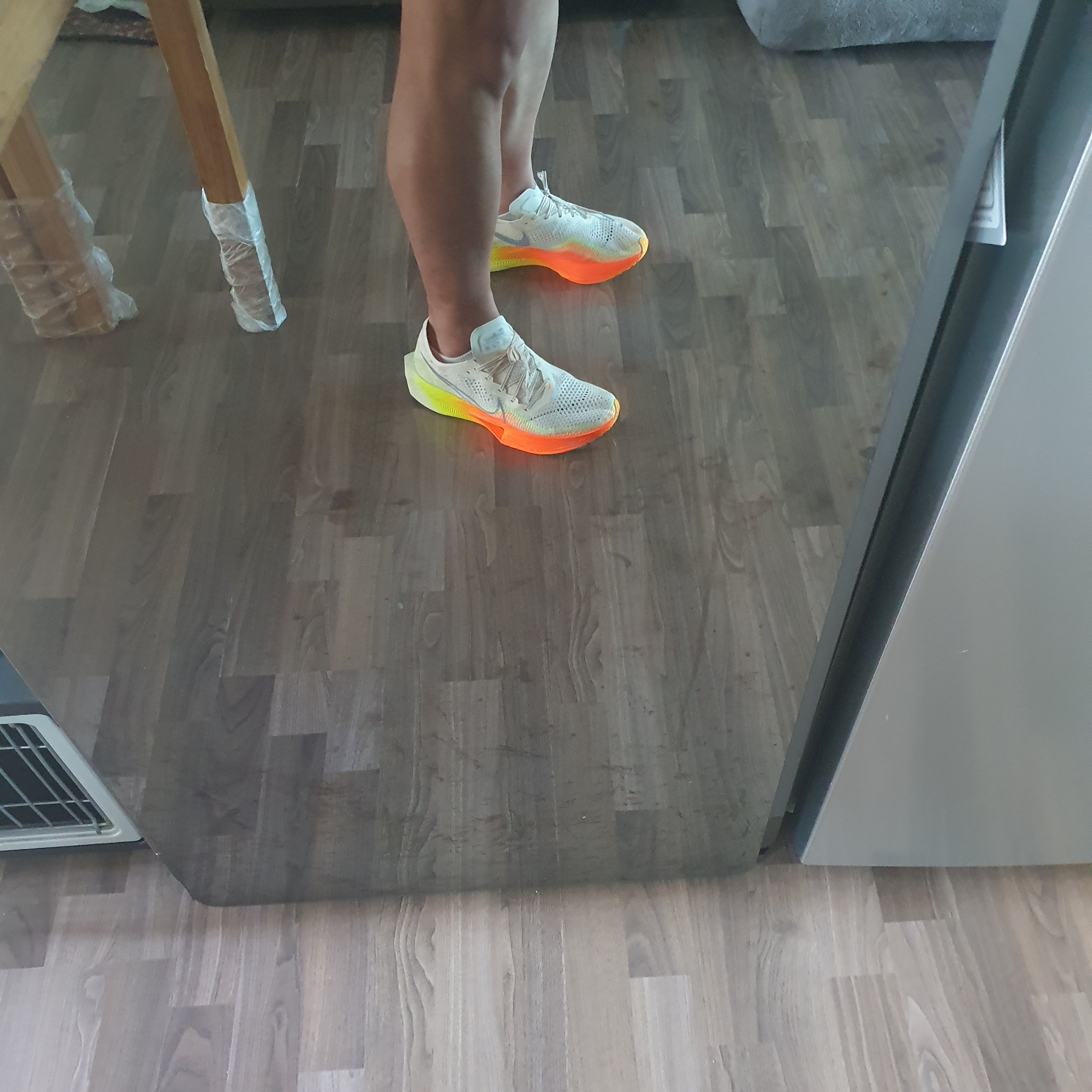 Nike ZoomX Vaporfly Next% 3 Sail Cobalt Bliss Total Orange 착용 스타일 - 1