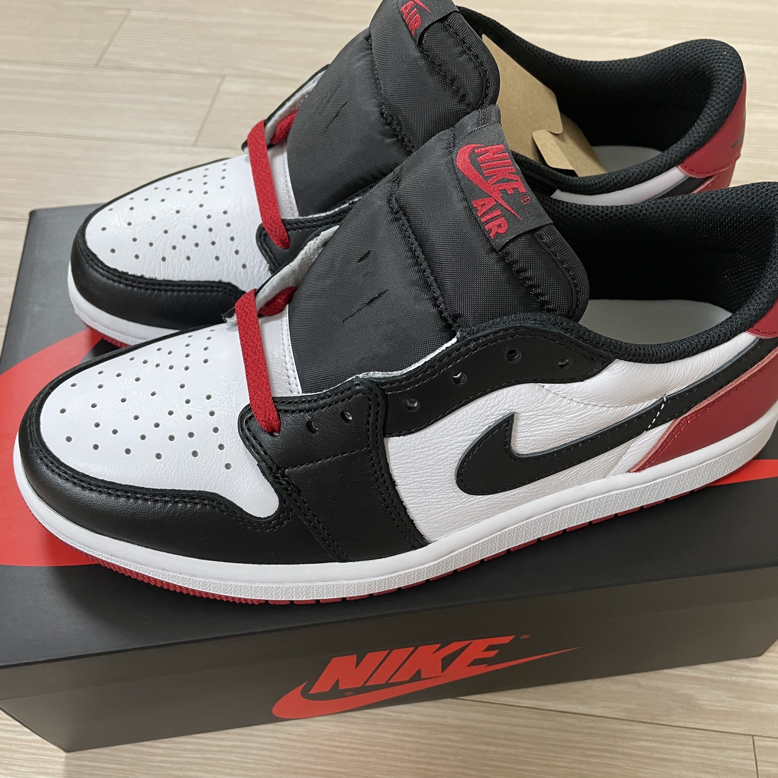 Jordan 1 Retro Low OG Black Toe 착용 스타일 - 2