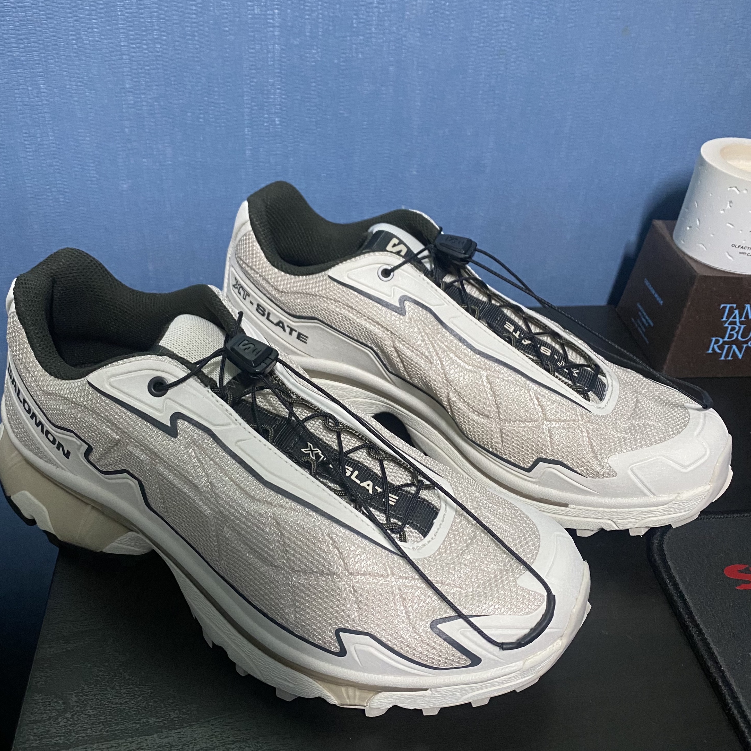 Salomon XT-Slate ADV Vanila Rainy Day 착용 스타일