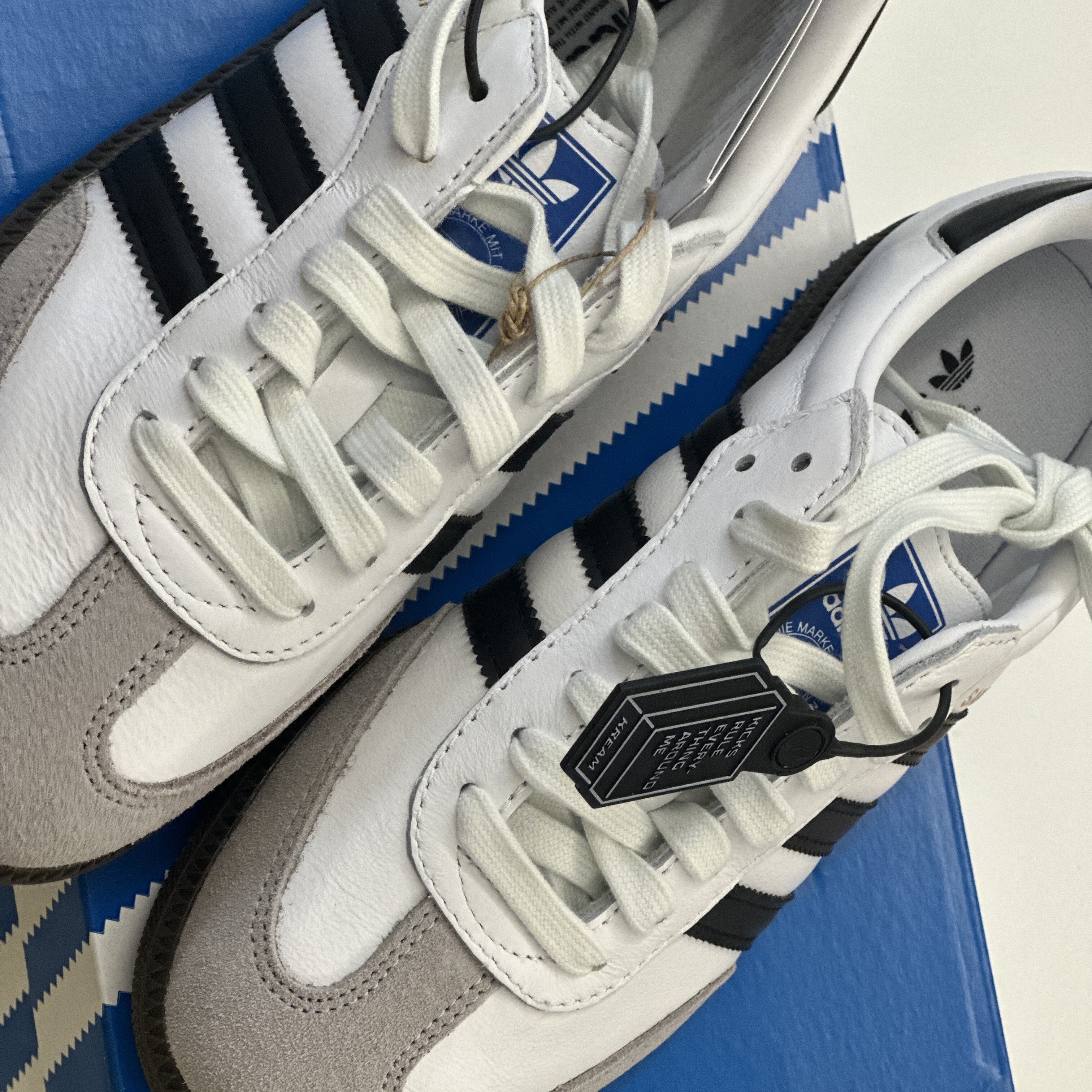 Adidas Samba OG Cloud White 착용 스타일