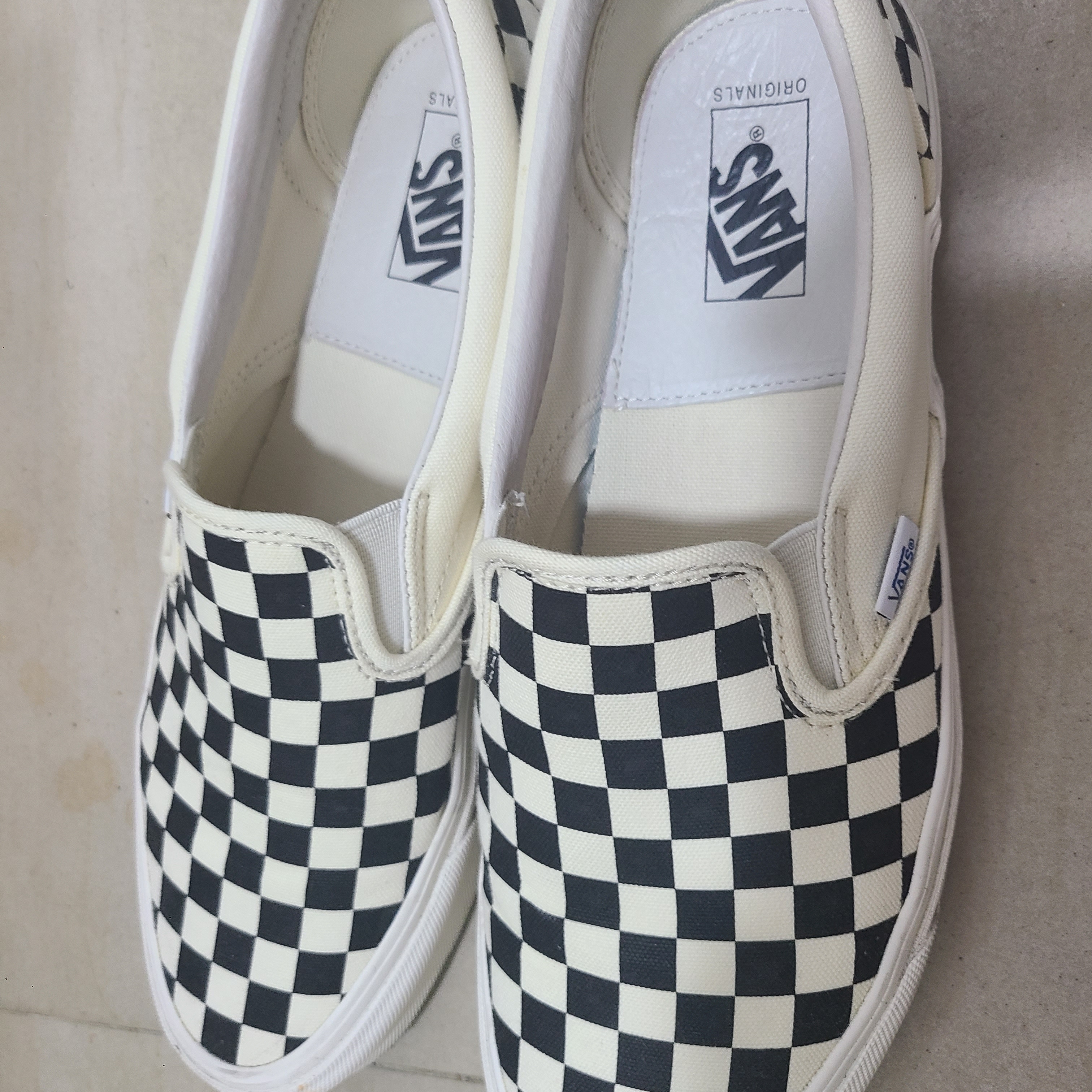 Vans Vault OG Classic Slip-On LX Checkerboard 착용 스타일