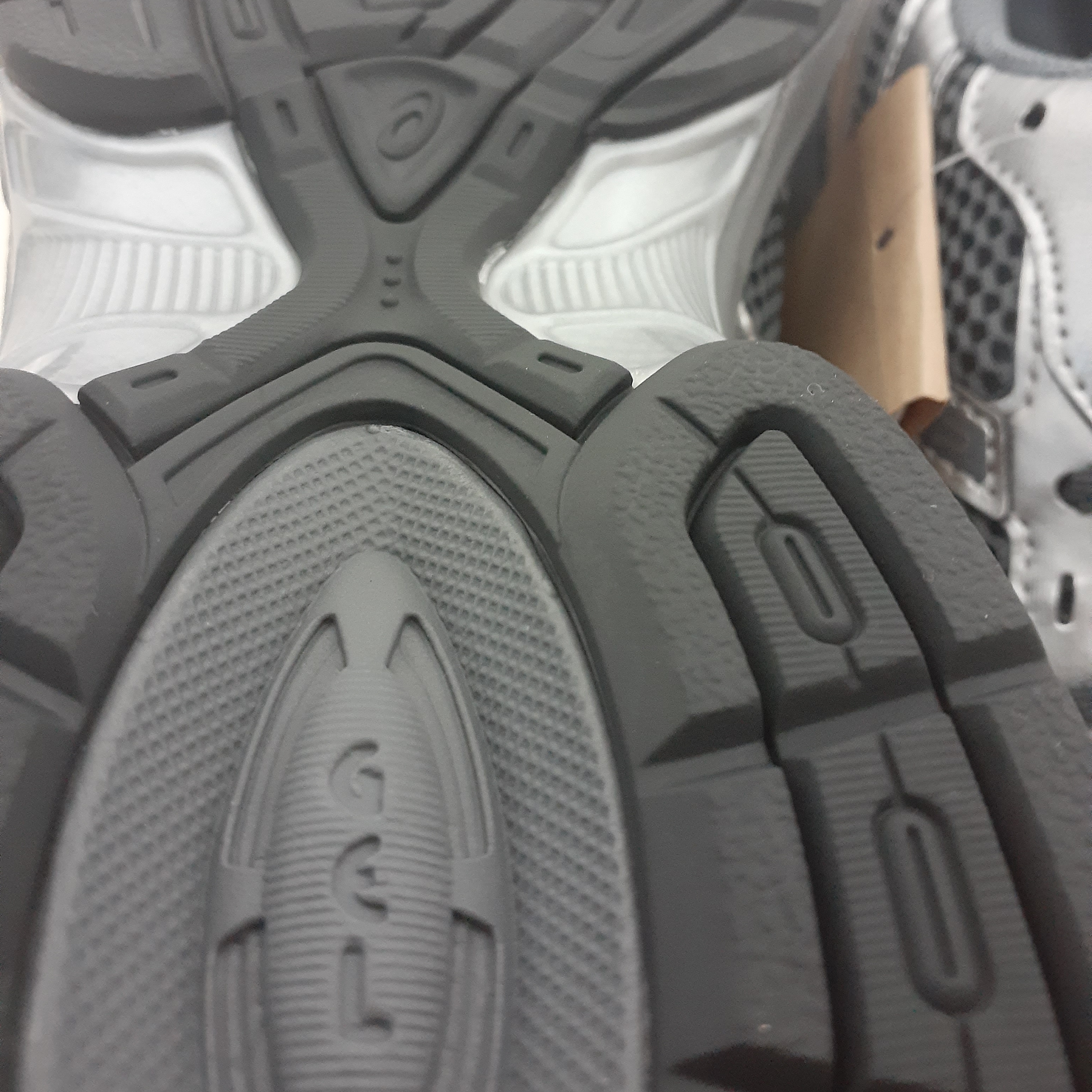 Asics Gel-1130 Steel Grey Pure Silver 착용 스타일 - 2