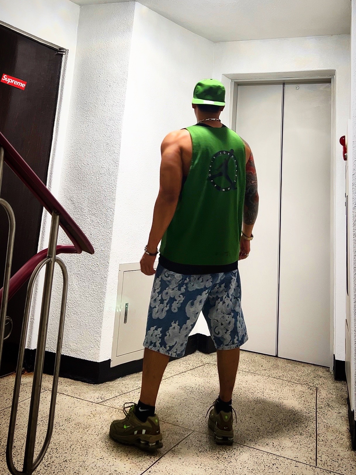 Jordan x Off-White Pro Jumpman Air Cap Forest Green, Jordan x Off-White S/S Top Forest Green Black - US/EU 착용 스타일 - 3