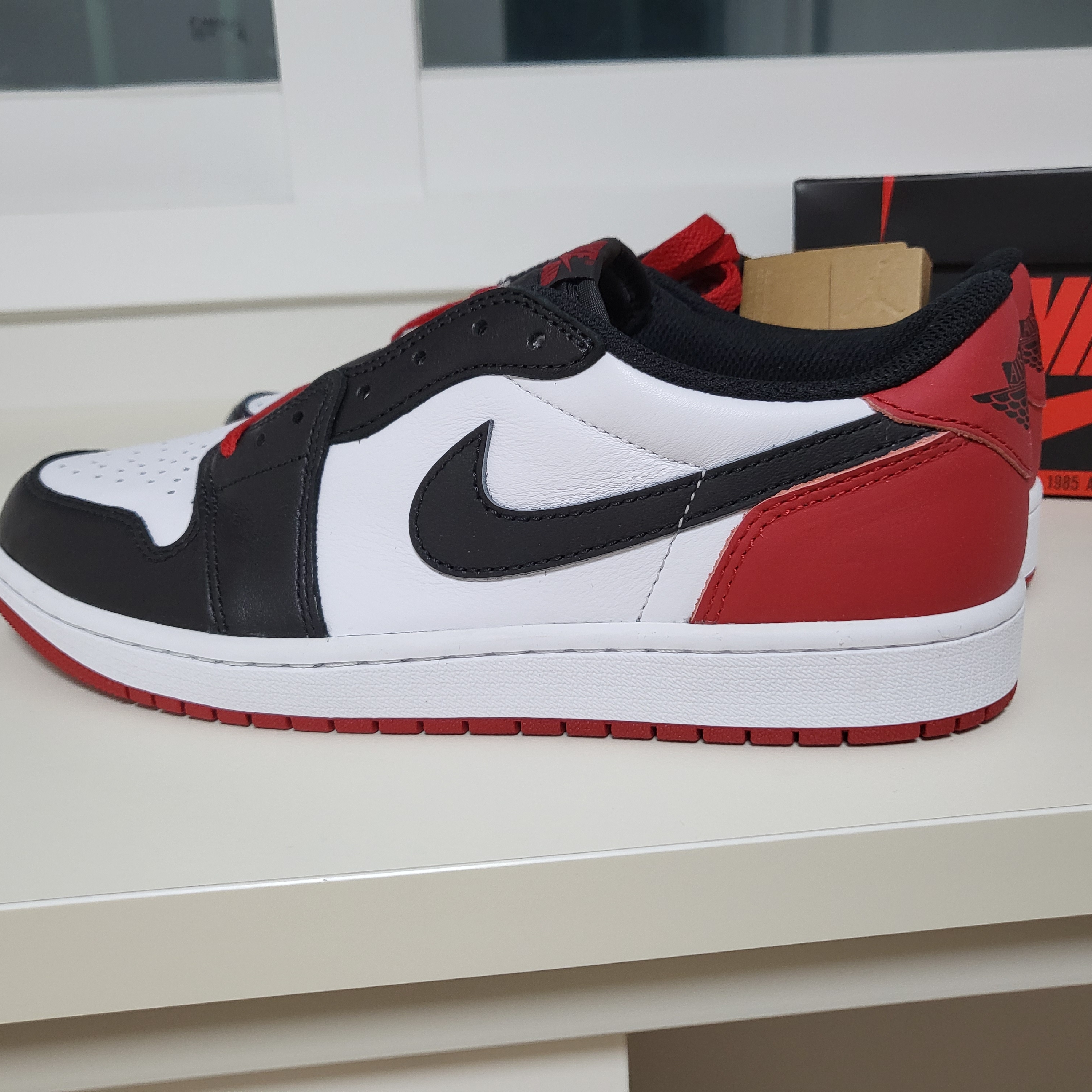 Jordan 1 Retro Low OG Black Toe 착용 스타일 - 1