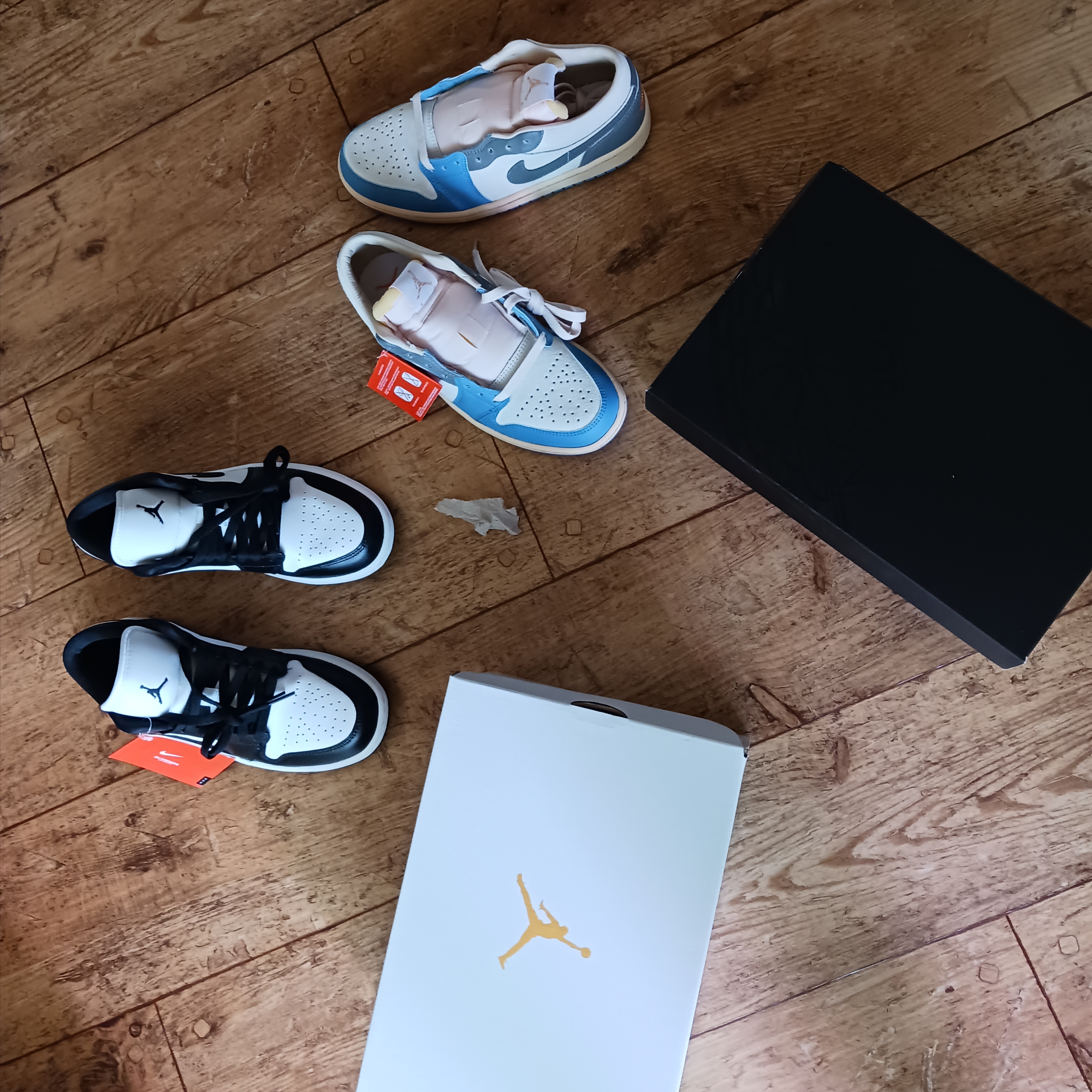 (W) Jordan 1 Low Black and White, Jordan 1 Low SE Tokyo 96 착용 스타일
