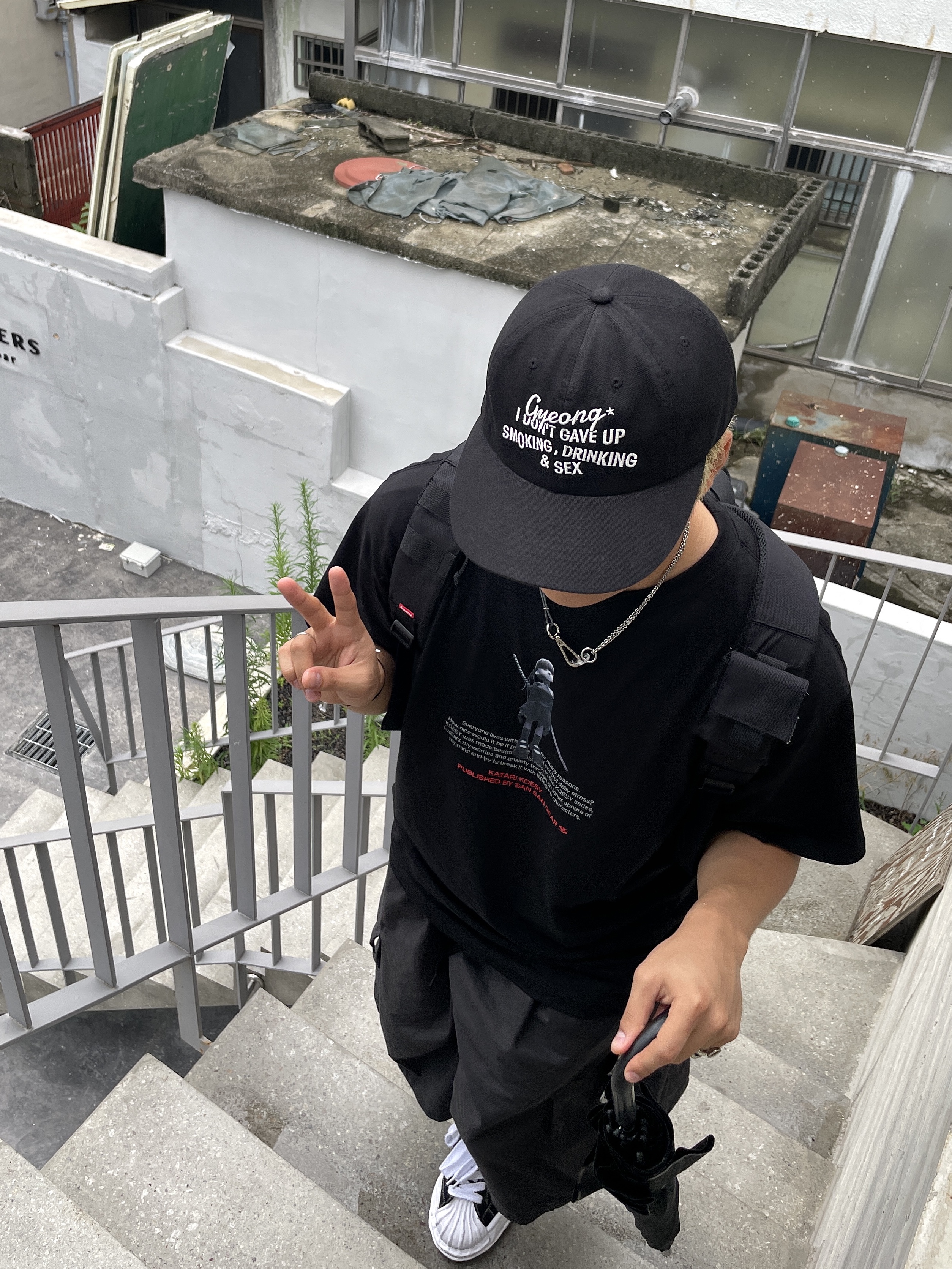 Maison Mihara Yasuhiro Blakey OG Sole Canvas Low-top Sneakers Black White, Supreme Backpack Black - 19FW 착용 스타일 - 2