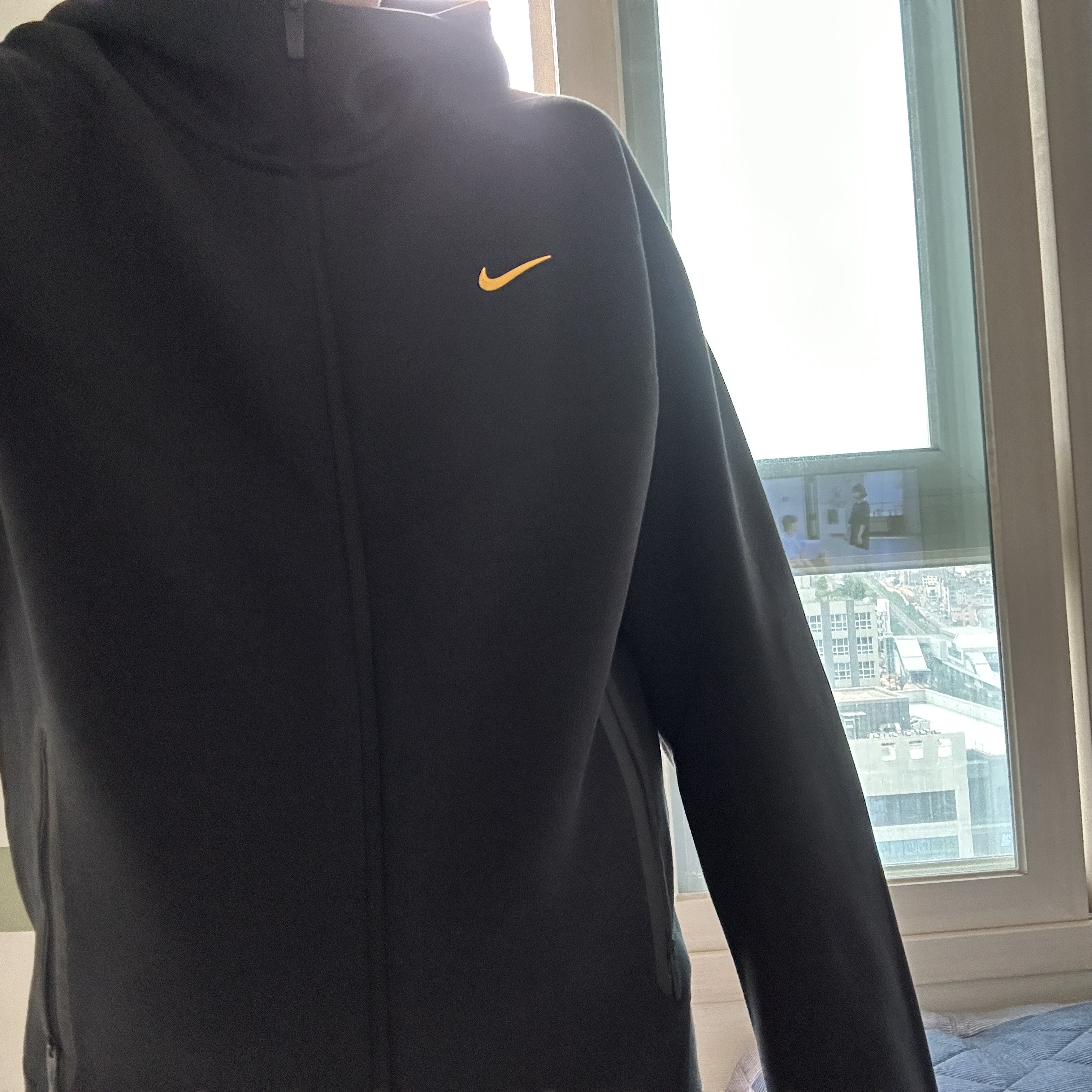 Nike x Drake Nocta Tech Fleece Hoodie Black (FD8453-010) 착용 스타일 - 2