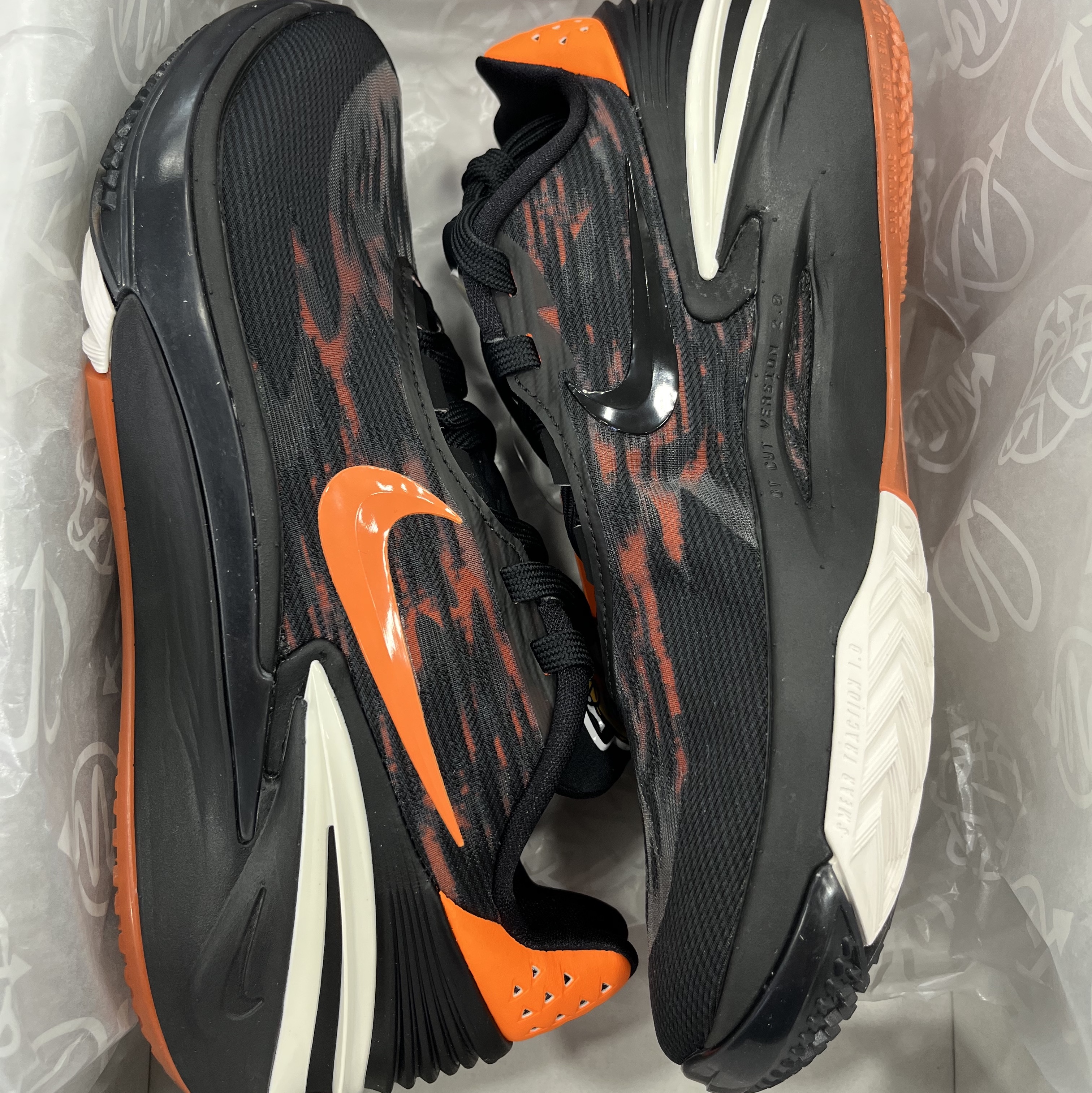 Nike Air Zoom GT Cut 2 Black Phantom 착용 스타일 - 2