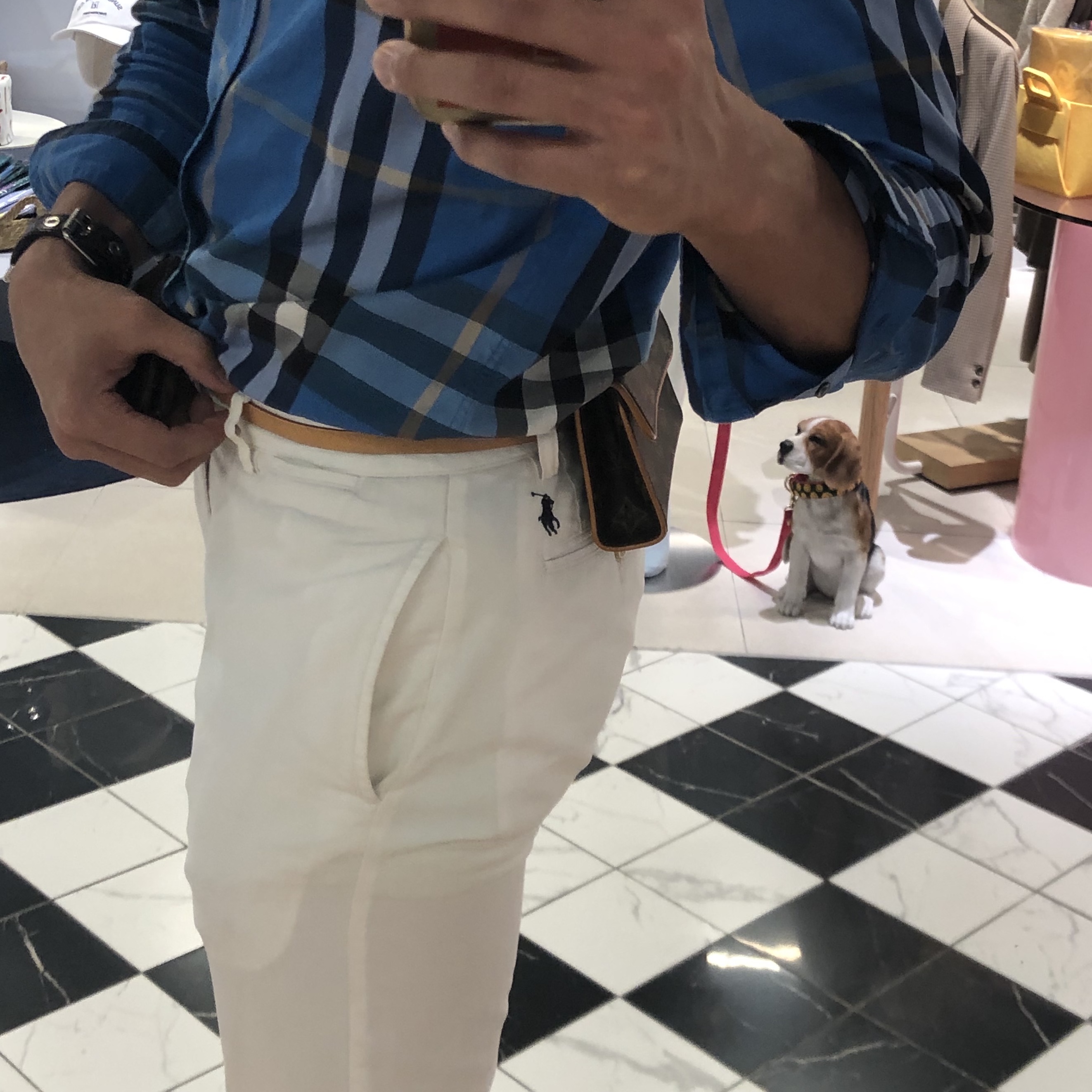 Louis Vuitton Petit Sac Plat Monogram 착용 스타일