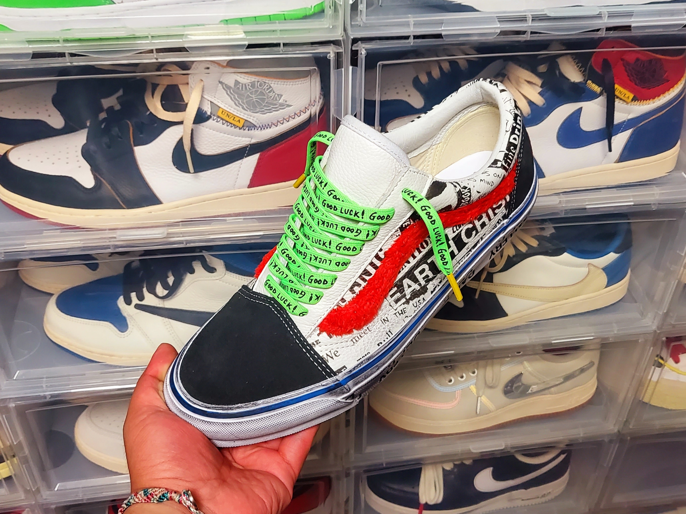 Vans Vault x Gallery Dept. OG Old Skool LX 착용 스타일 - 2