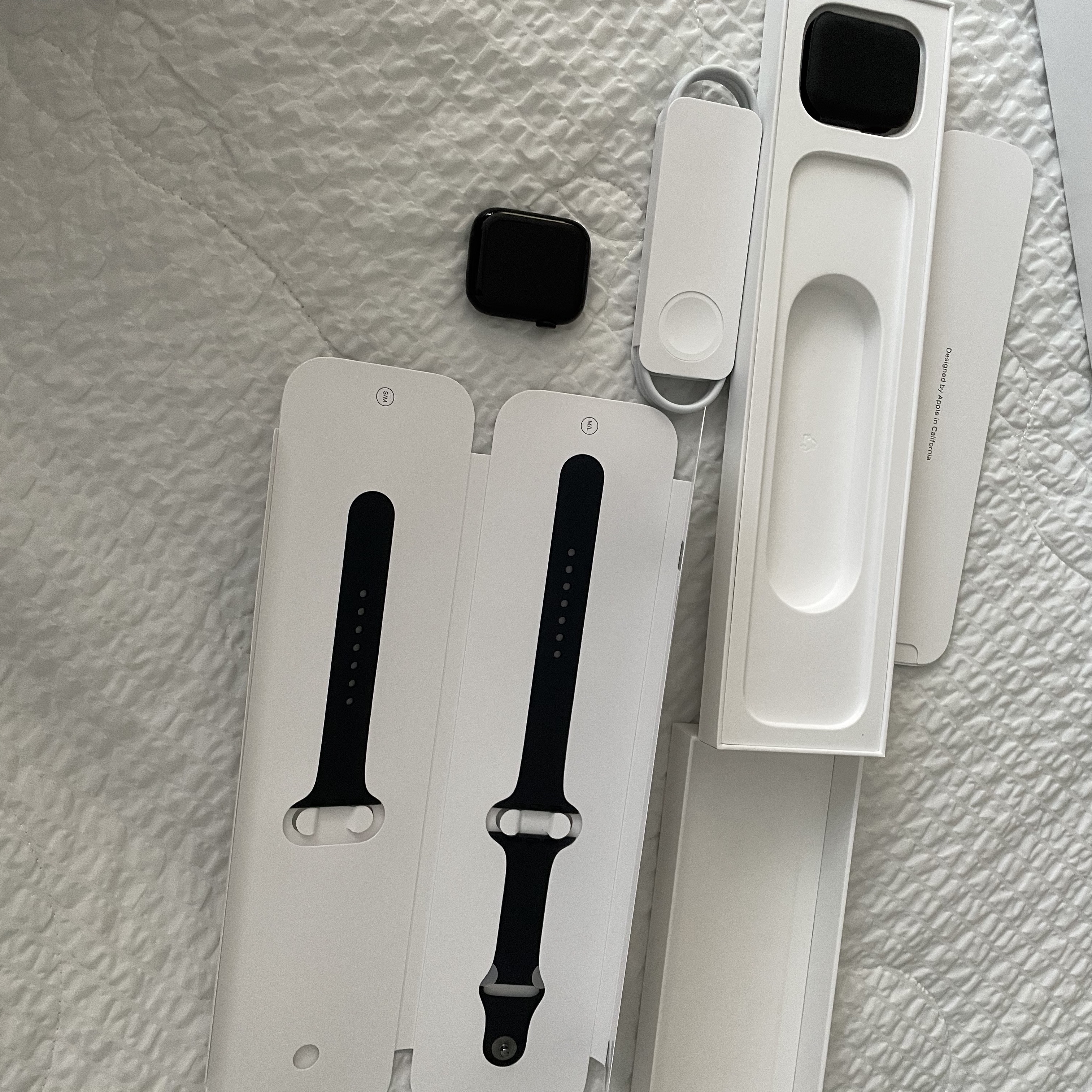 Apple Watch Series 8 45mm GPS Midnight Aluminium Case with Sport Band Midnight (Korean Ver.) 착용 스타일 - 3