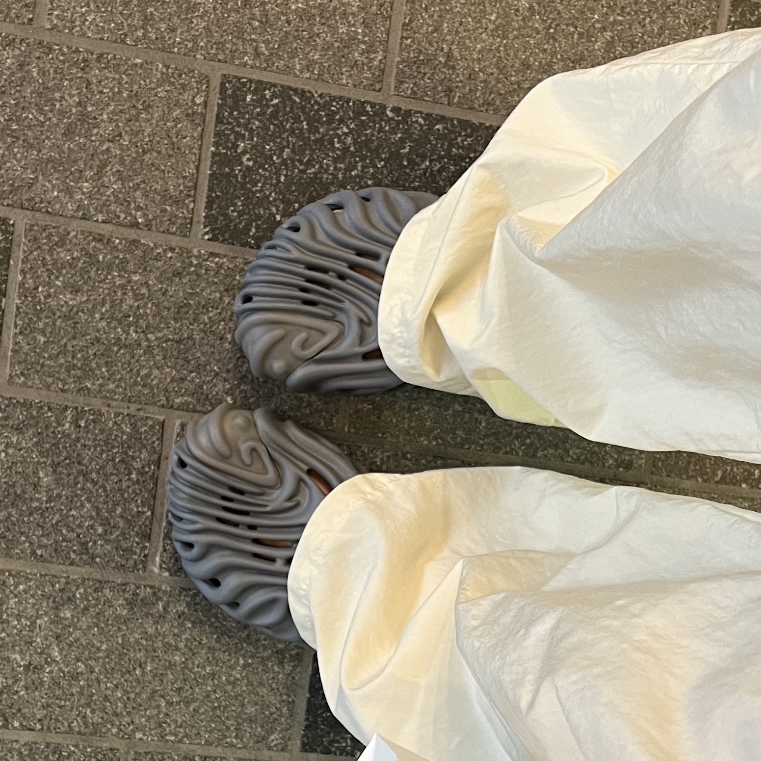 Crocs x Salehe Bembury Pollex Clog Niagara 착용 스타일