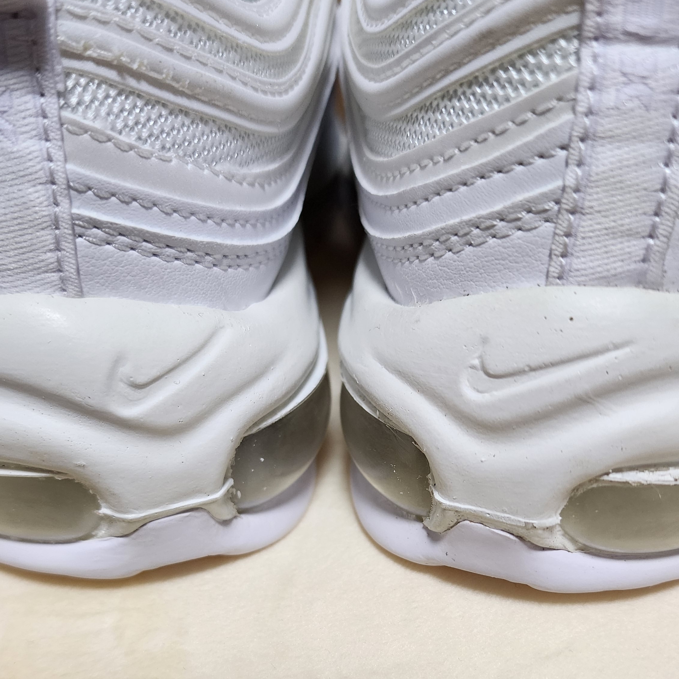 (W) Nike Air Max 97 Next Nature White 착용 스타일 - 2