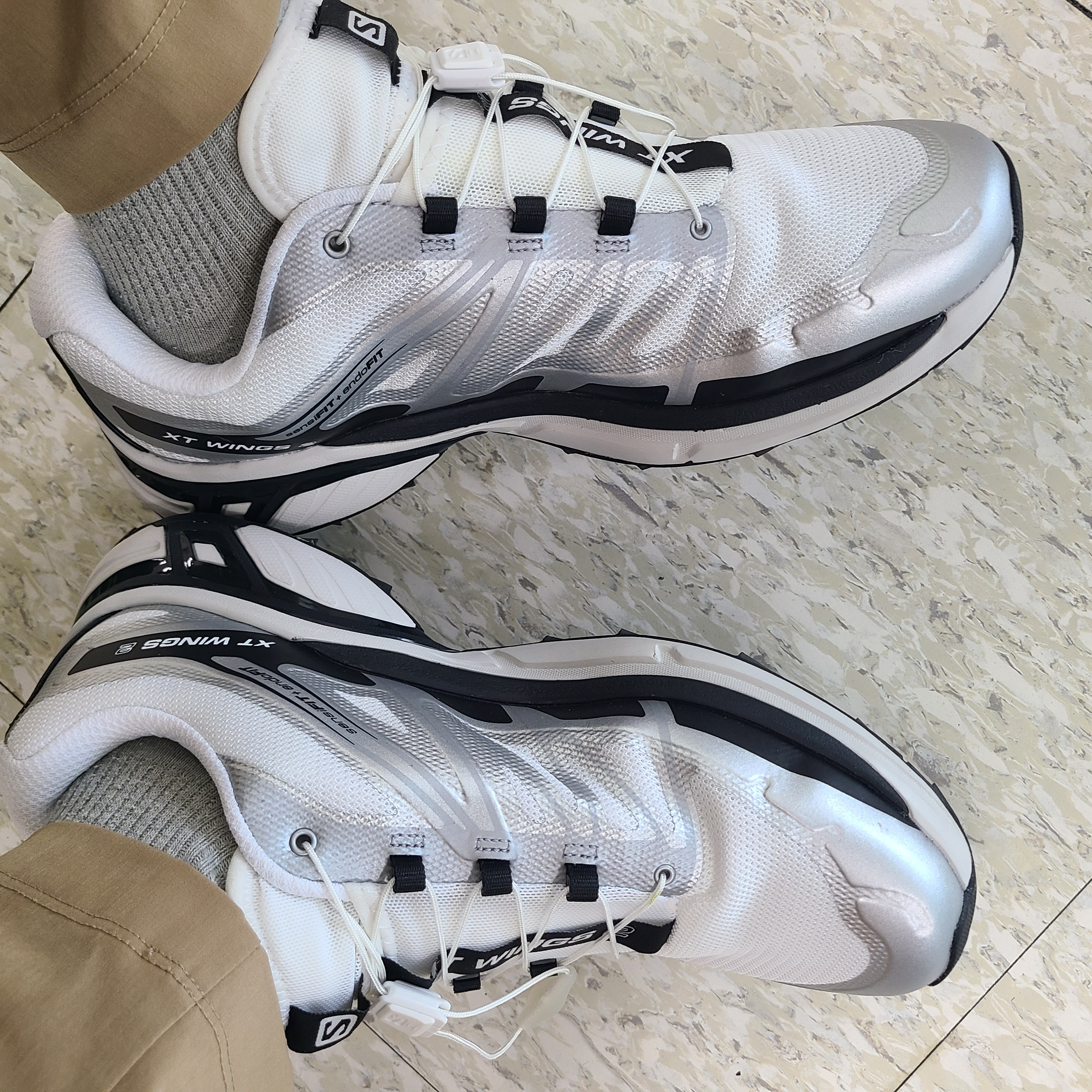 Salomon XT-Wings 2 White Silver Metallic 착용 스타일 - 4
