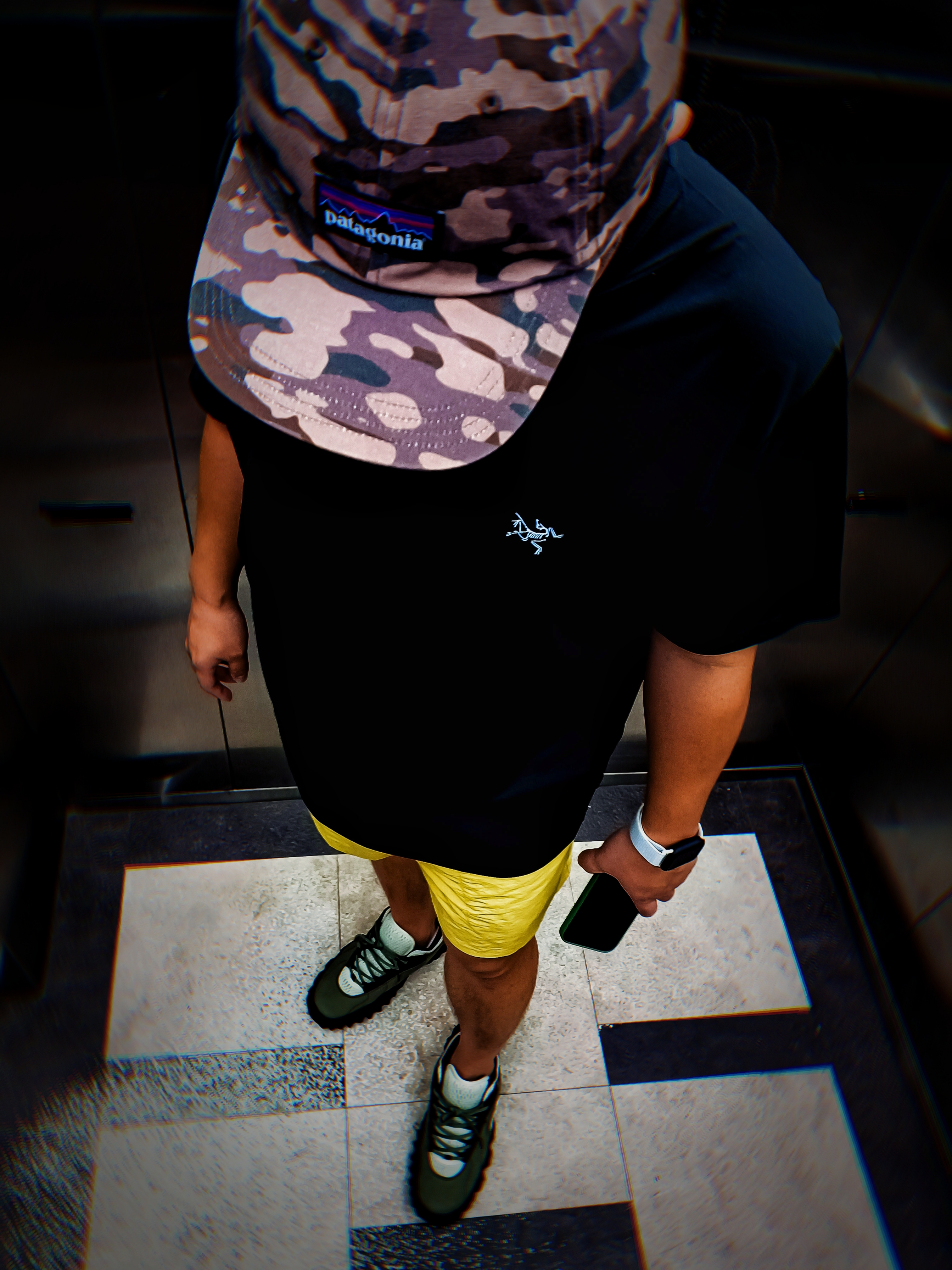 Oakley Factory Team x Brain Dead Chop Saw Olive, Patagonia Baggies Shorts 5 Inch Surfboard Yellow 착용 스타일