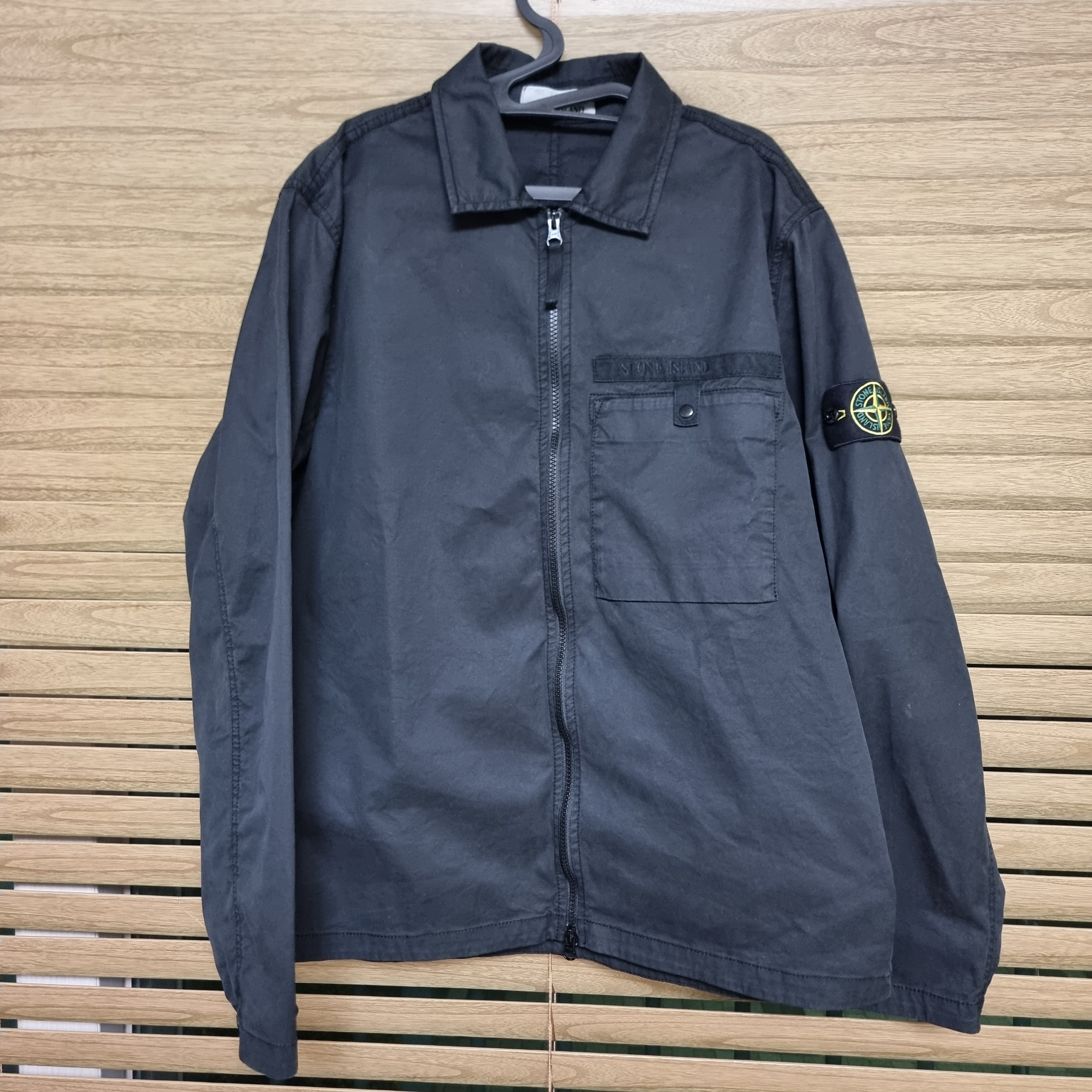Stone Island 12619 Supima Cotton Twill Stretch-TC Garment Dyed Overshirt Black - 22SS 착용 스타일