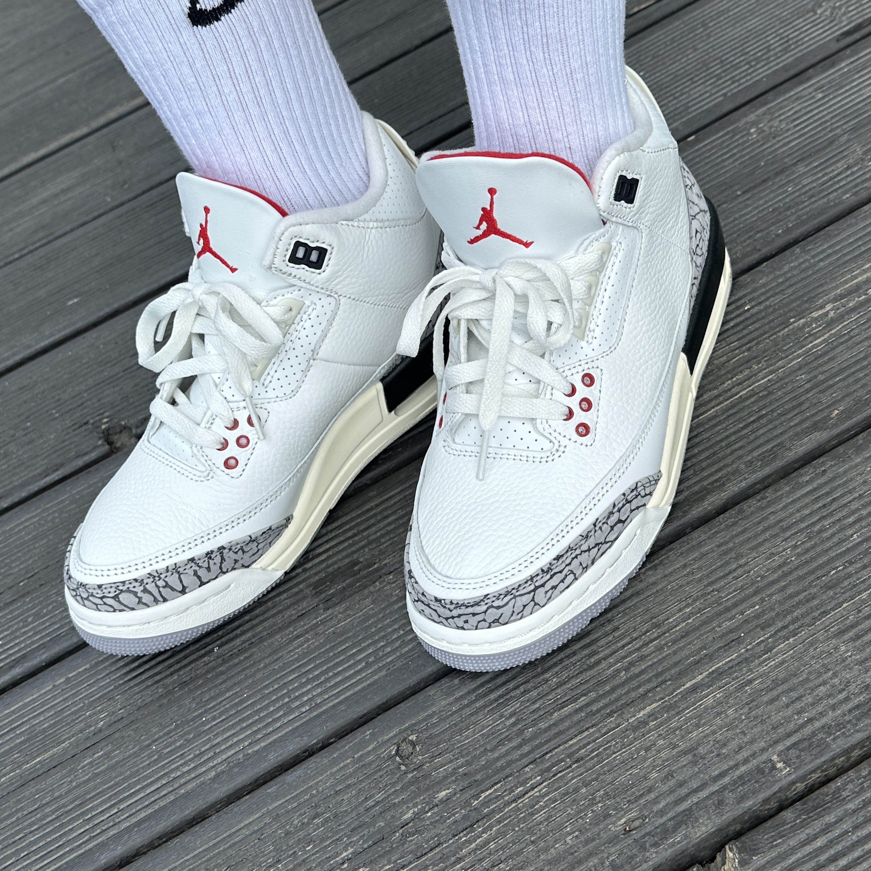 (GS) Jordan 3 Retro White Cement Reimagined 착용 스타일 - 1
