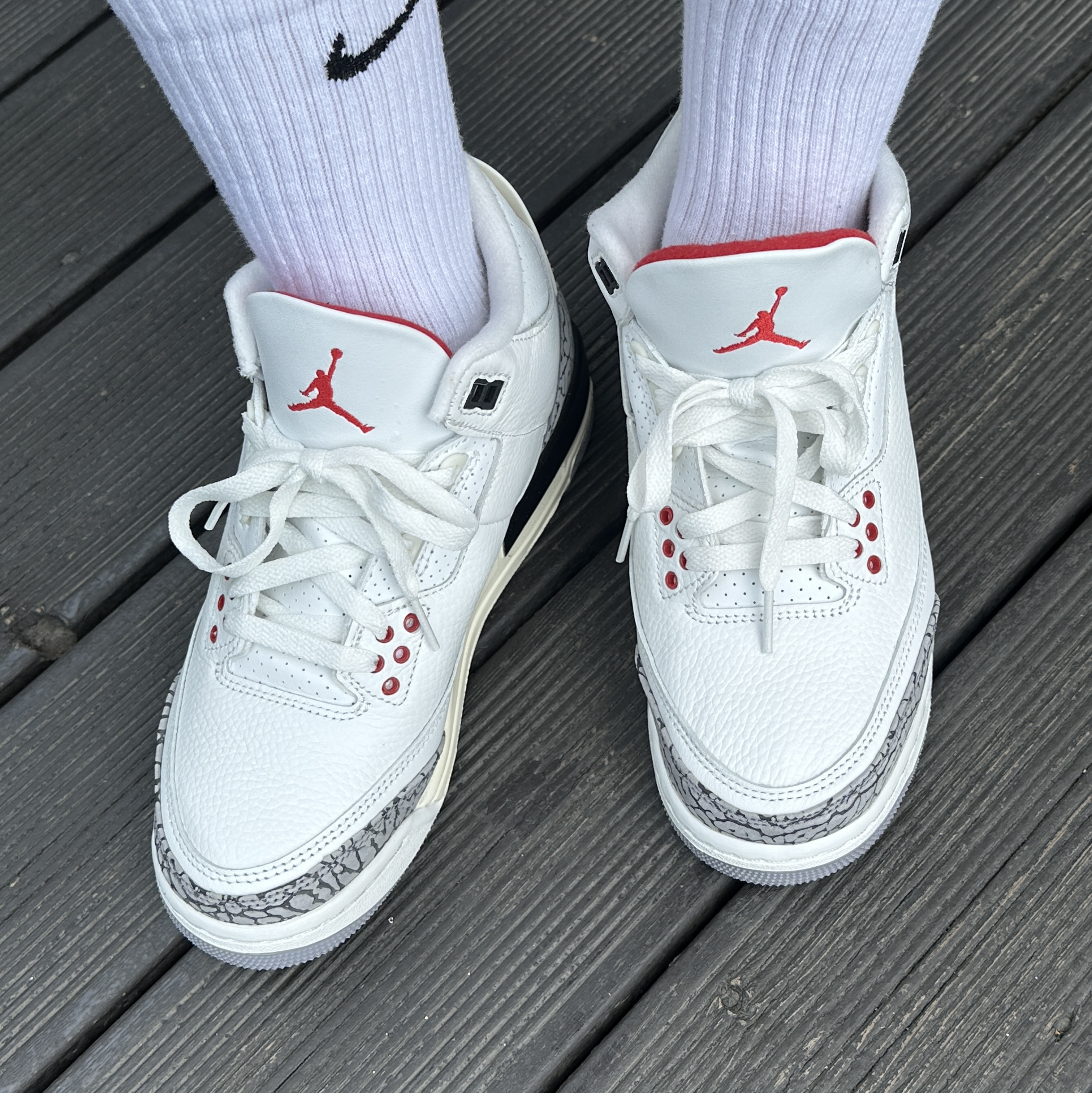 (GS) Jordan 3 Retro White Cement Reimagined 착용 스타일 - 2