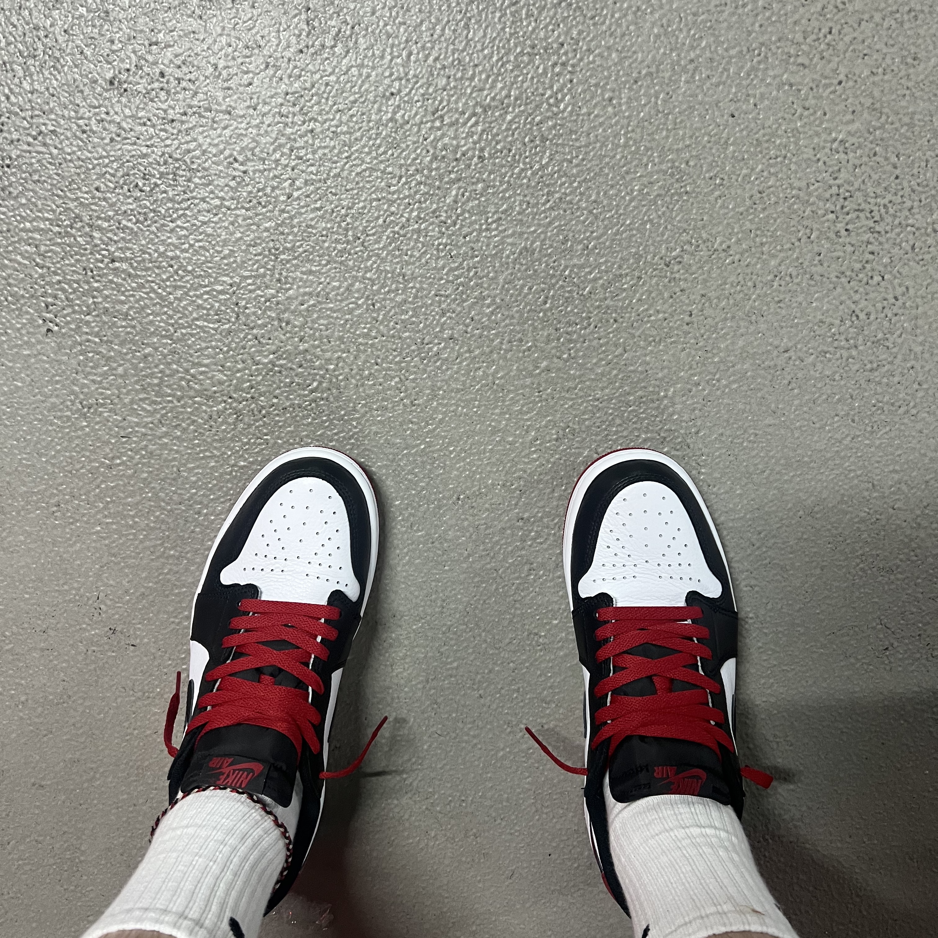 Jordan 1 Retro Low OG Black Toe 착용 스타일