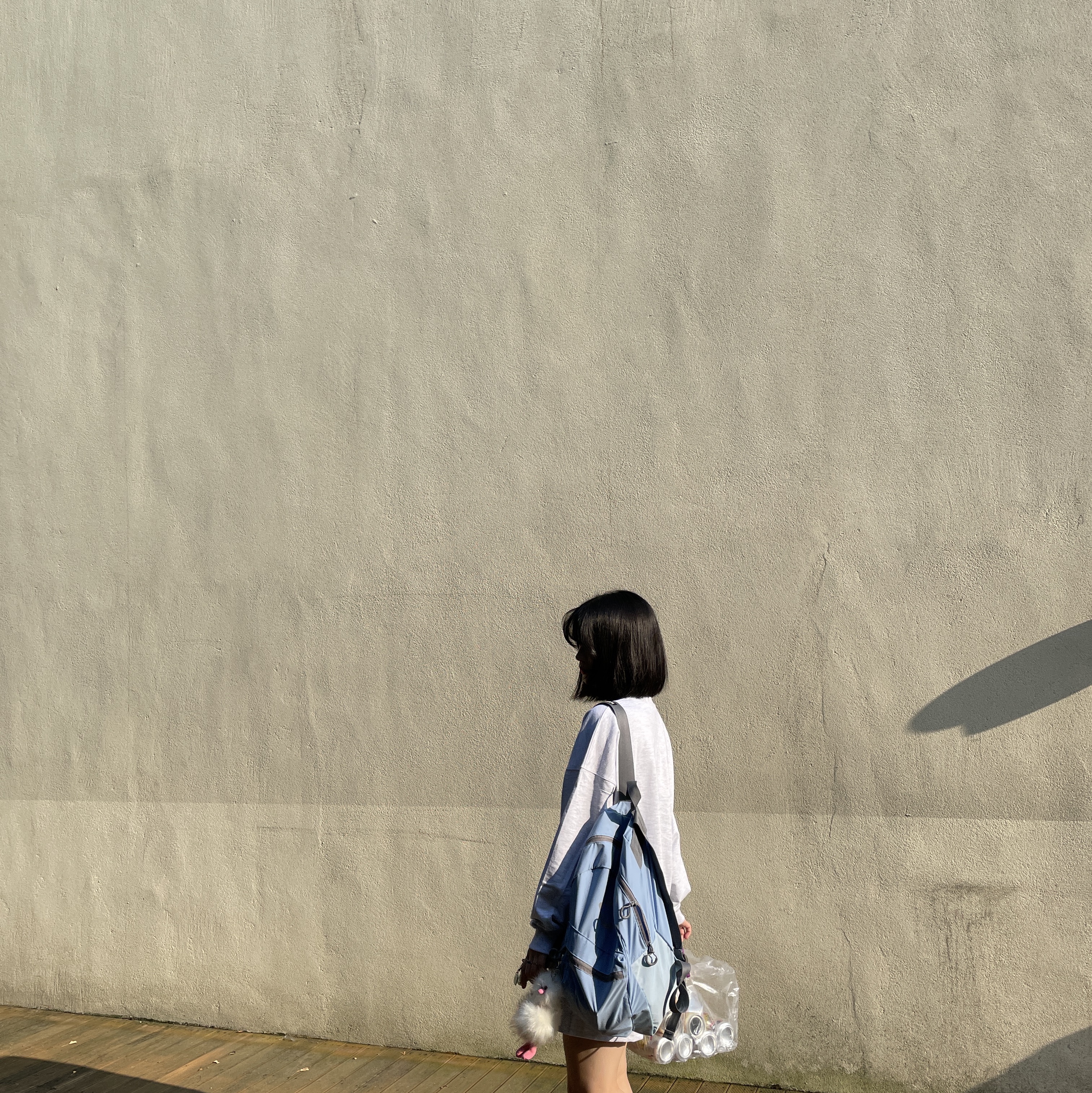 Mischief Rhombus Light Weight Backpack Greyish Blue - The Hyundai Seoul Exclusive 착용 스타일