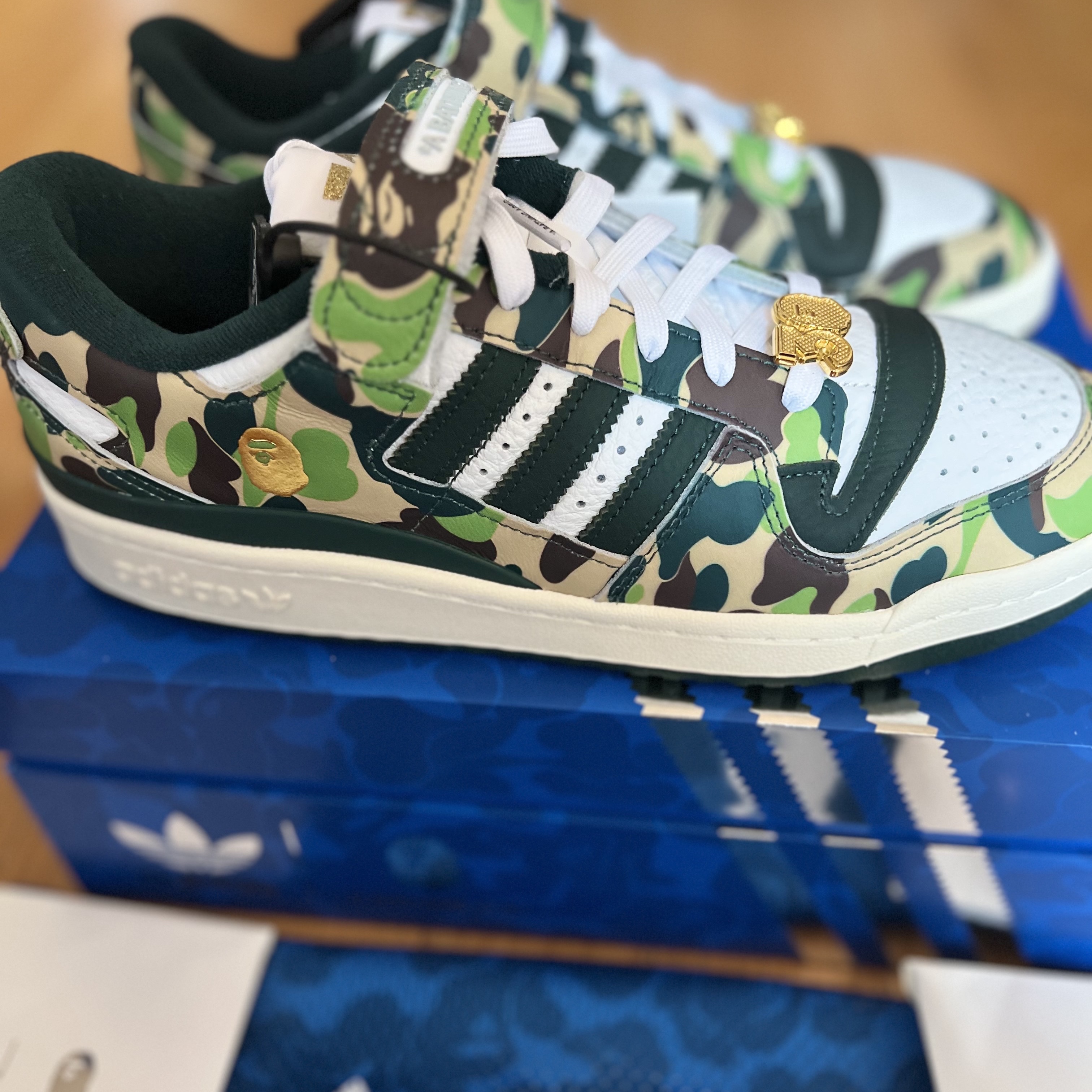 Adidas x BAPE Forum 84 Low Green Camo 착용 스타일 - 3