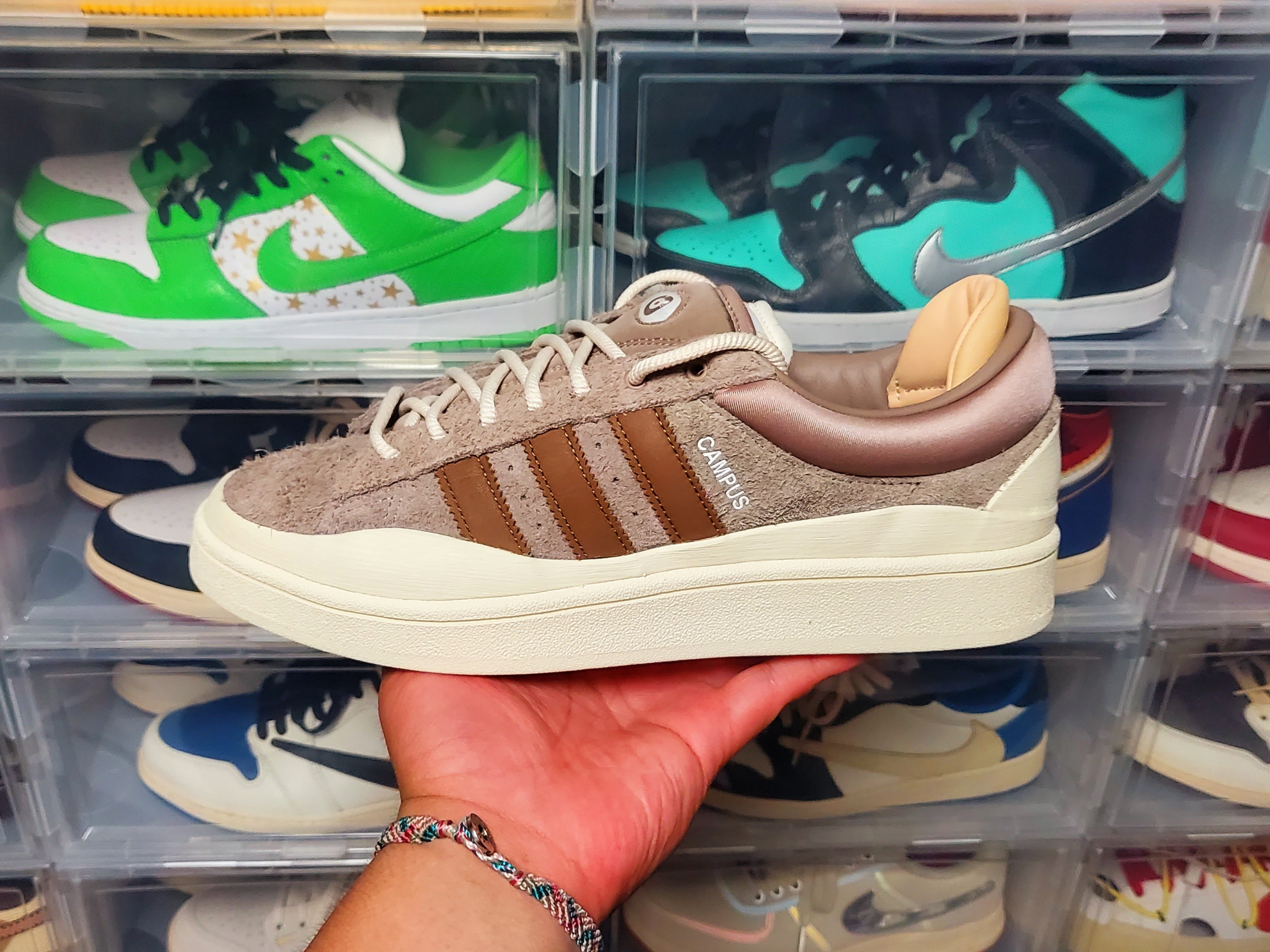 Adidas x Bad Bunny Campus Supplier Color White 착용 스타일 - 2
