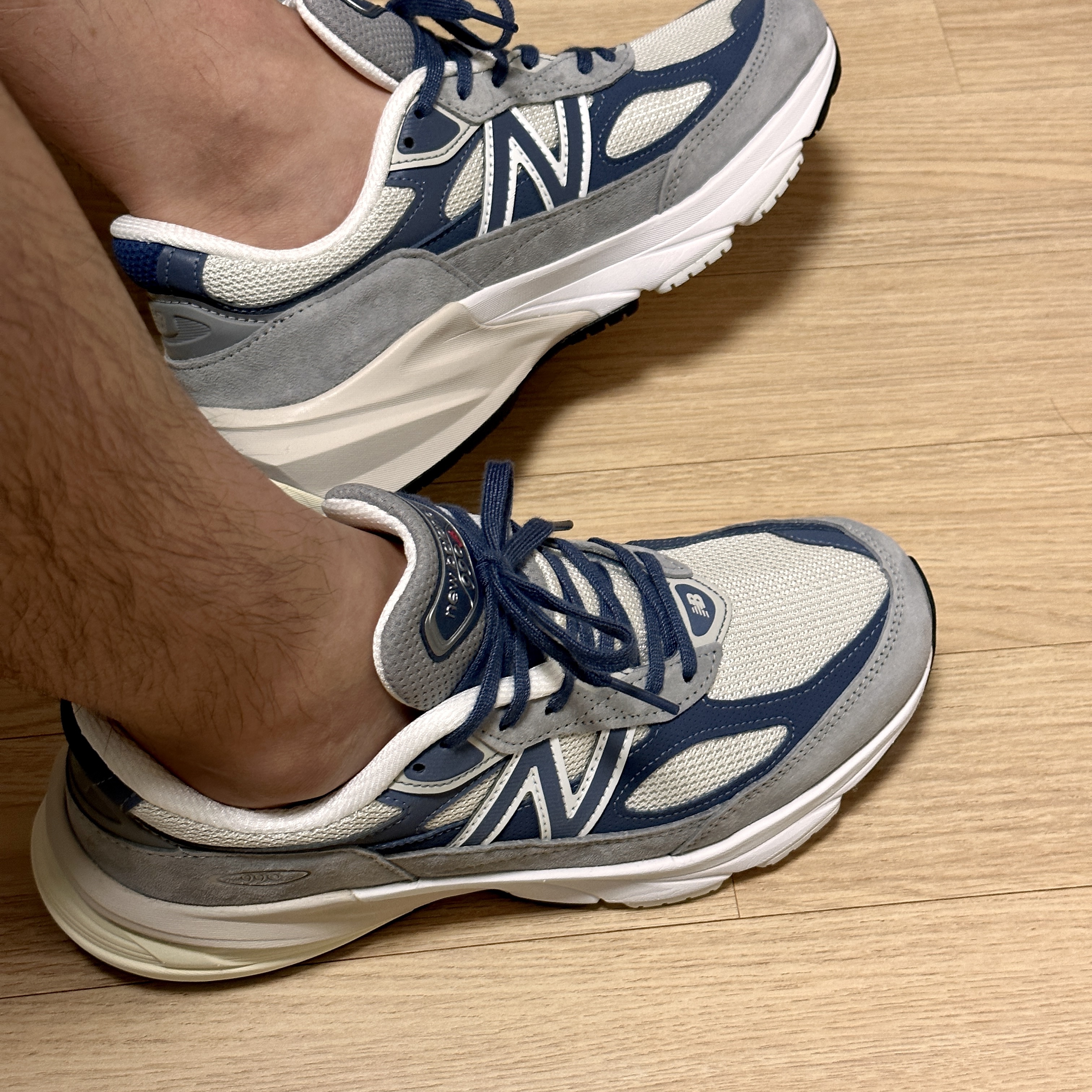 New Balance 990v6 Made in USA Gray Suede 착용 스타일