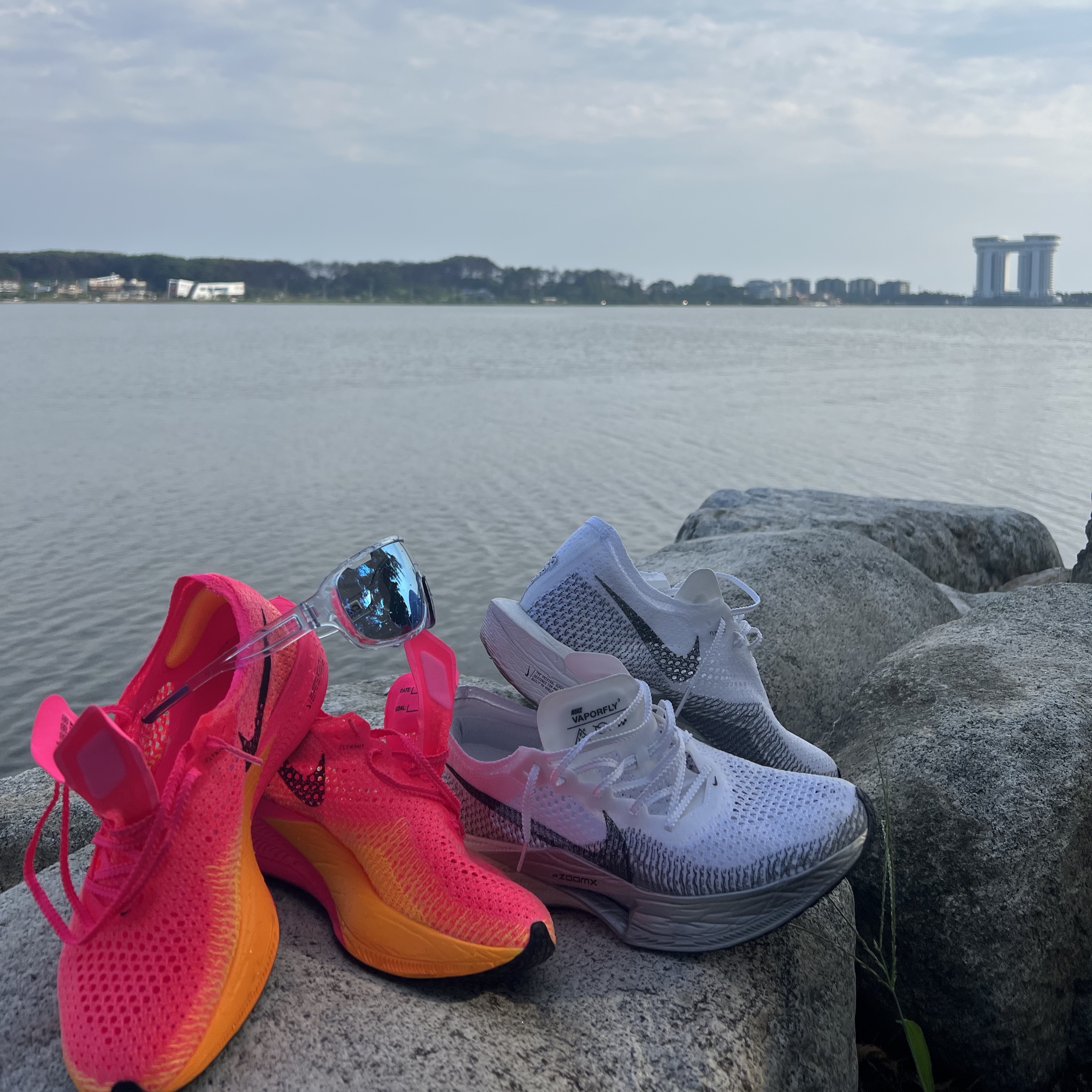 Nike ZoomX Vaporfly Next% 3 White Grey 착용 스타일