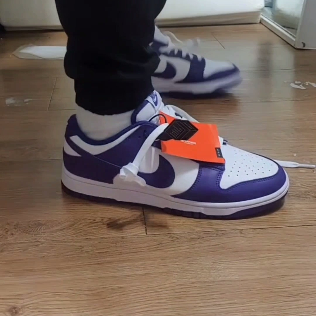 Nike Dunk Low Retro Championship Court Purple 착용 스타일 - 1