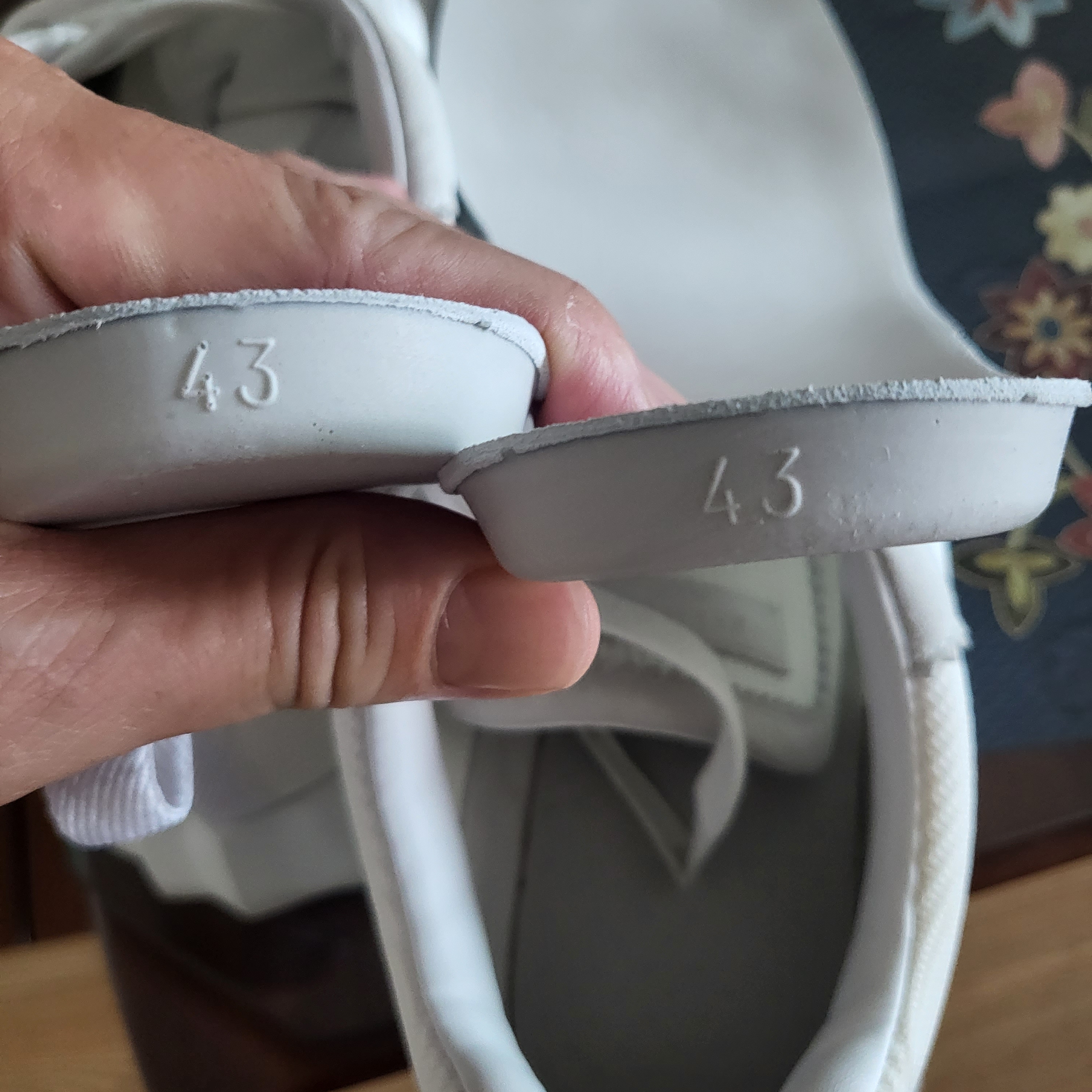 Hermes Bouncing Sneakers Mesh Suede Goatskin & Blanc Blanc 착용 스타일 - 1
