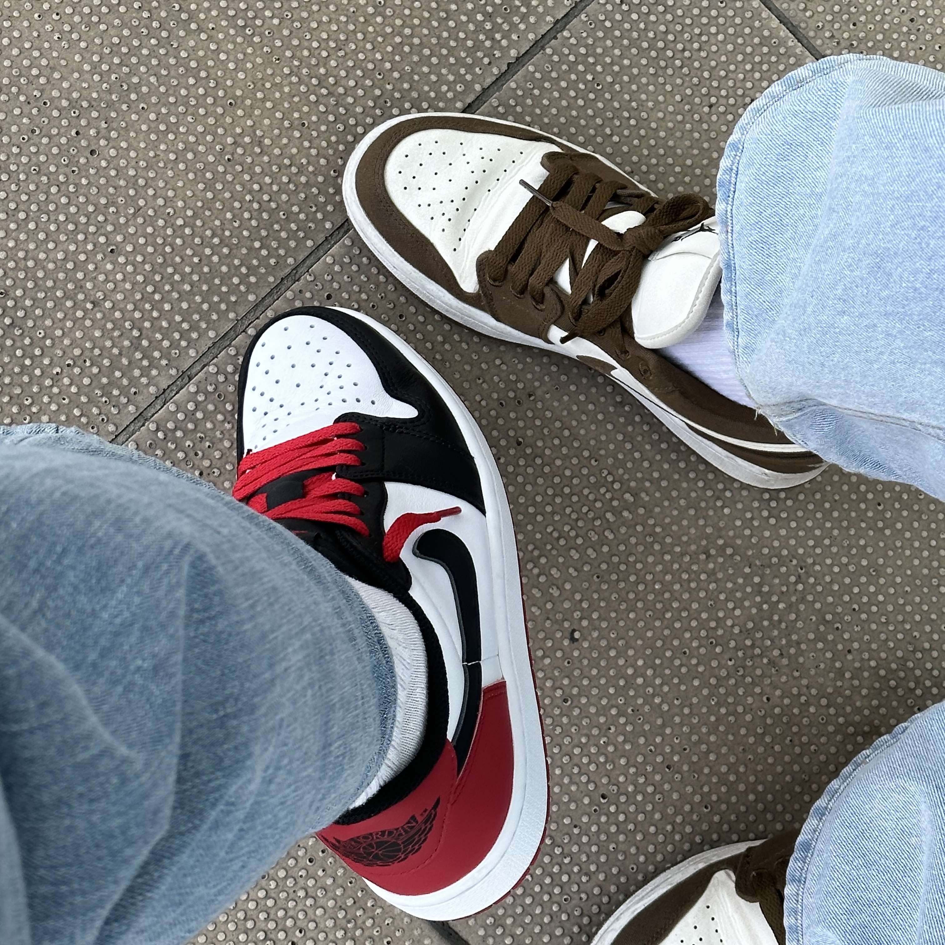 Jordan 1 Retro Low OG Black Toe, (W) Jordan 1 Low SE Light Olive 착용 스타일