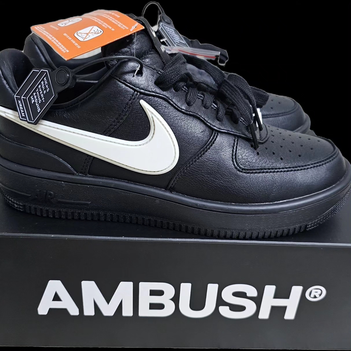 Nike x Ambush Air Force 1 Low SP Black 착용 스타일 - 5