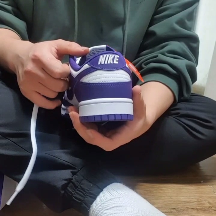 Nike Dunk Low Retro Championship Court Purple 착용 스타일 - 4