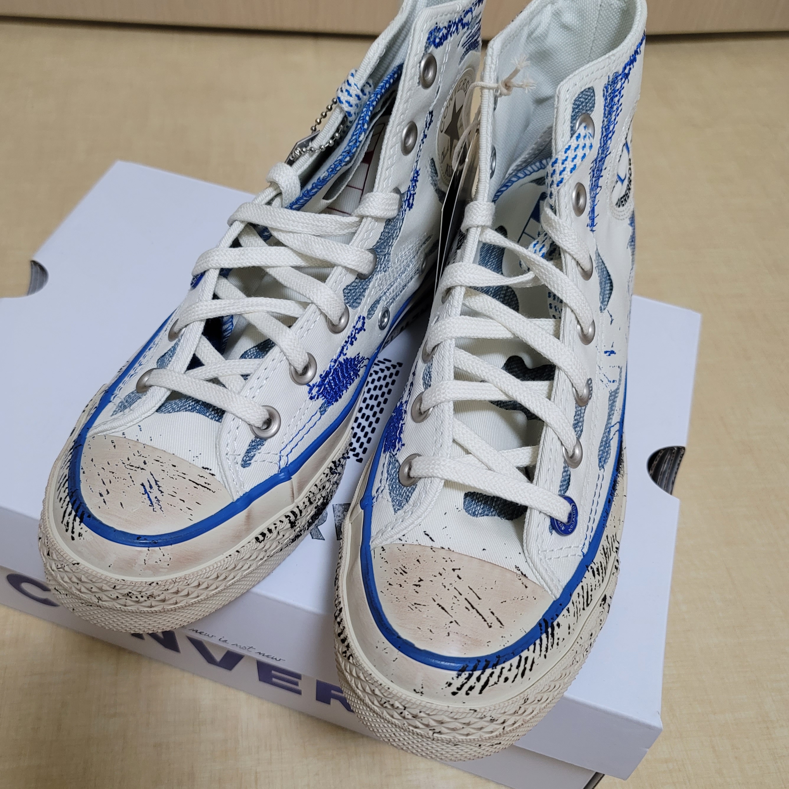 Converse x Ader Error Chuck 70 High White 착용 스타일 - 1