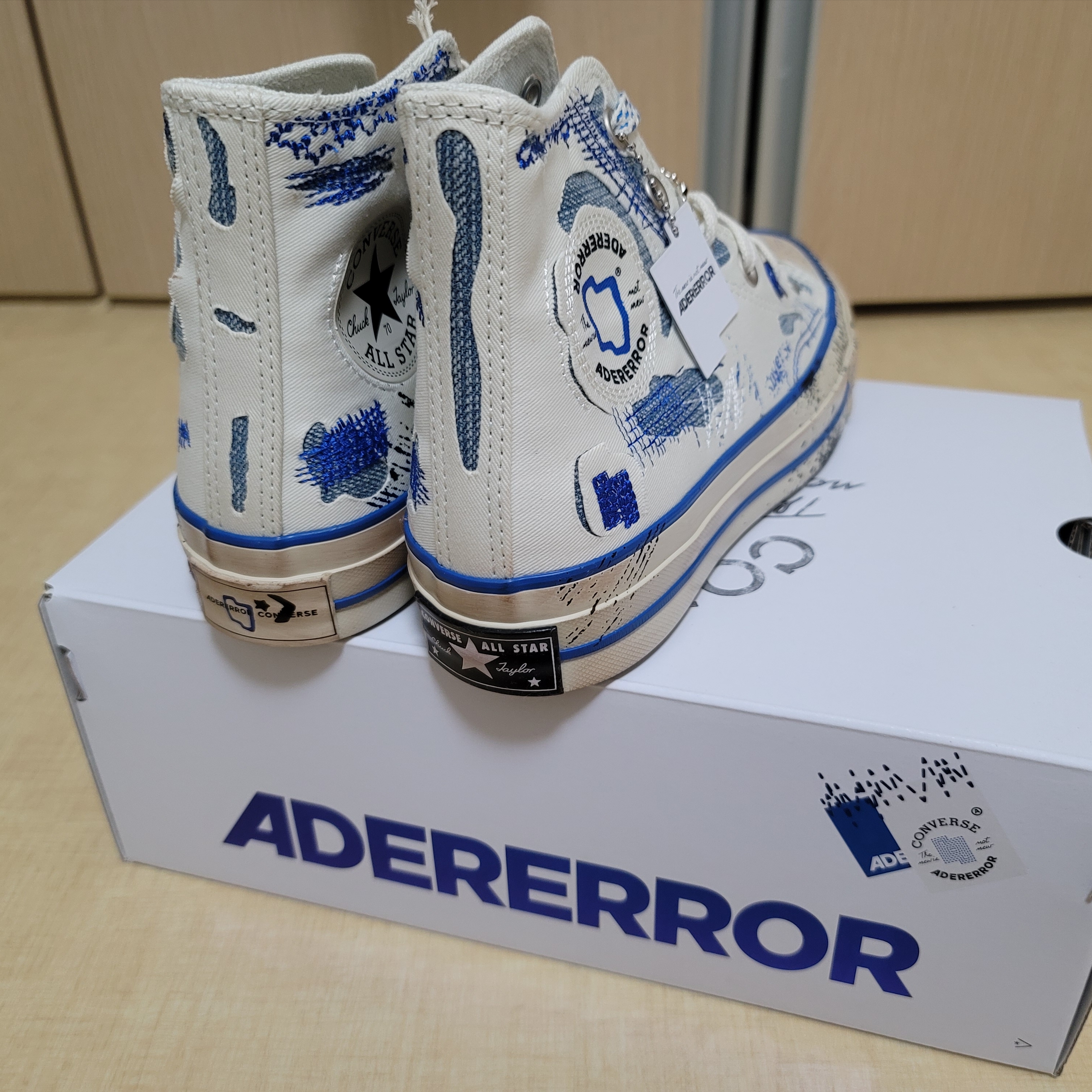 Converse x Ader Error Chuck 70 High White 착용 스타일 - 3