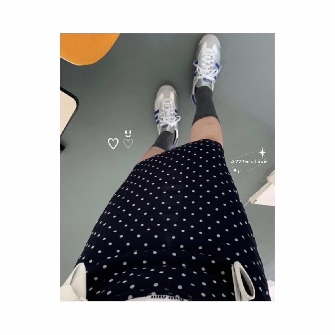 Adidas Country OG Matte Silver Bright Blue 착용 스타일 - 4