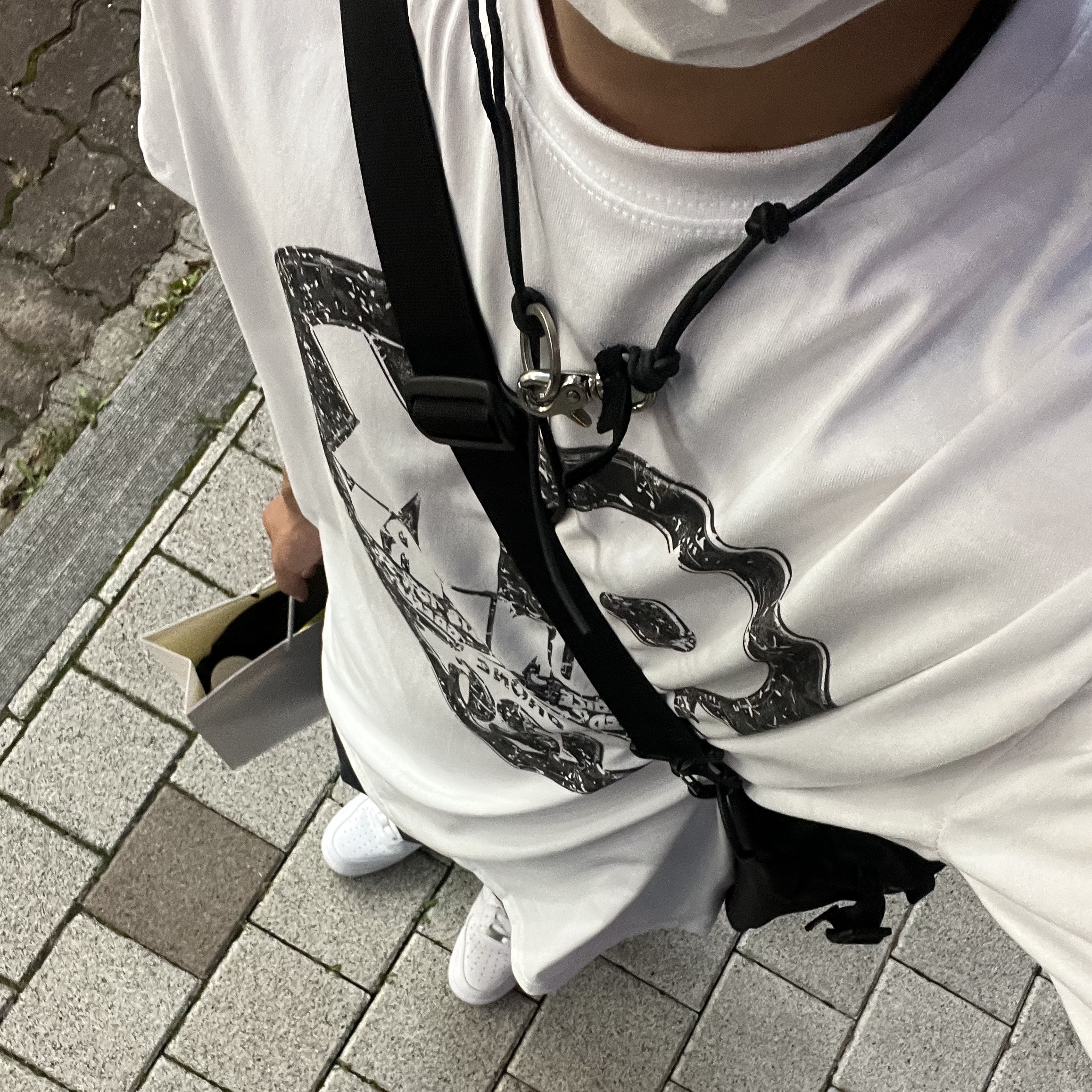 Our Legacy Ladon Leather Keychain Black 착용 스타일