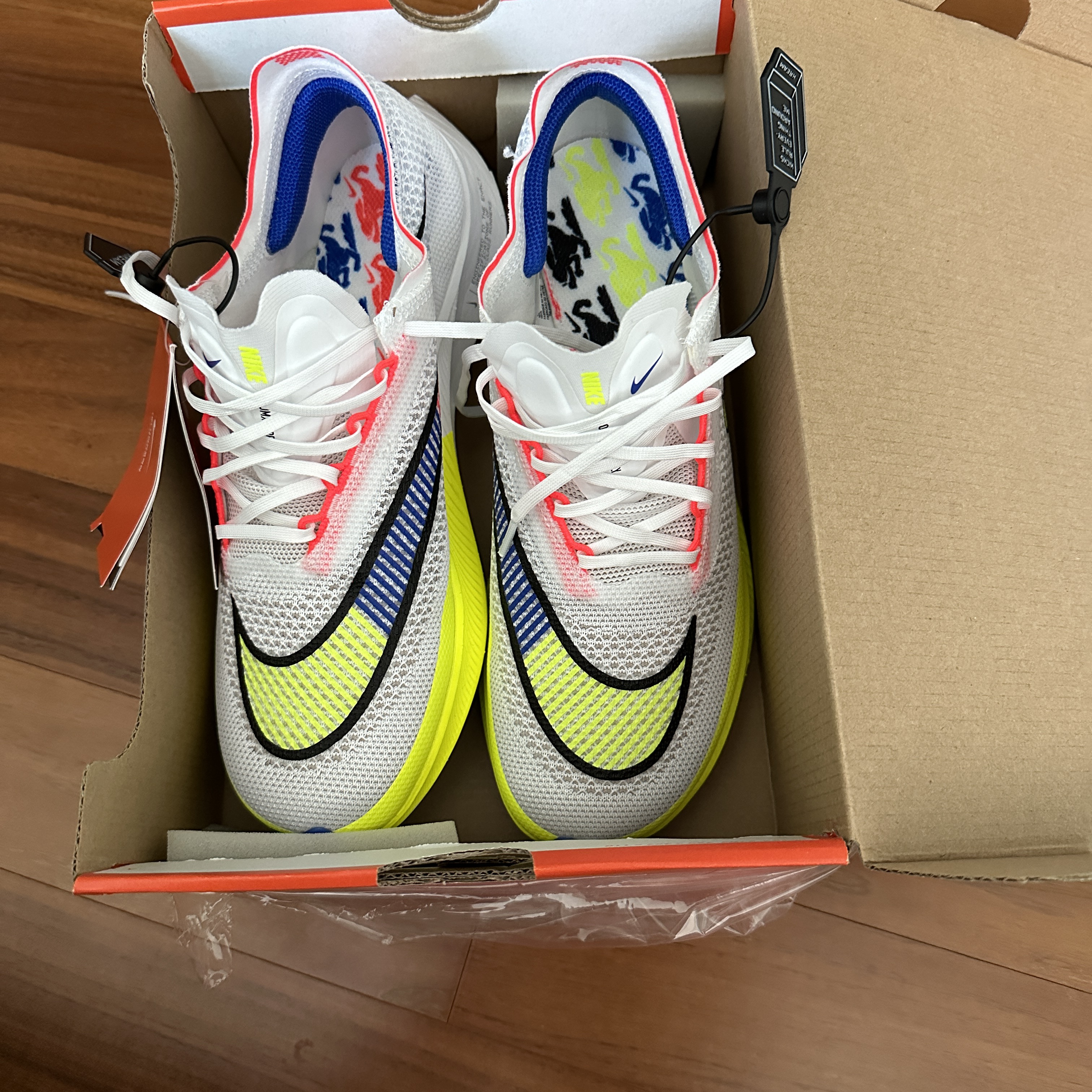 Nike ZoomX Streakfly White Volt 착용 스타일