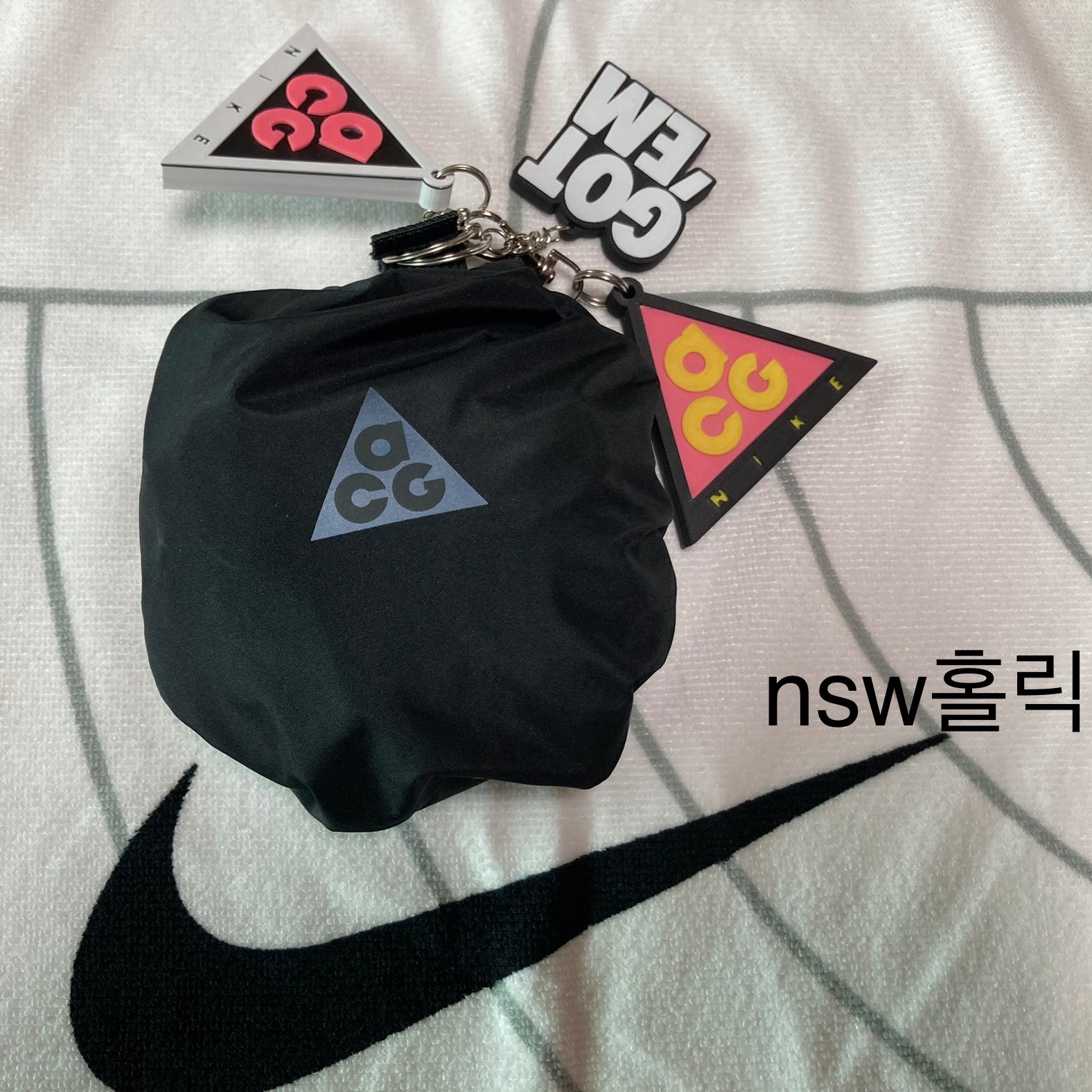 Nike ACG Apex Bucket Hat Black 착용 스타일 - 1