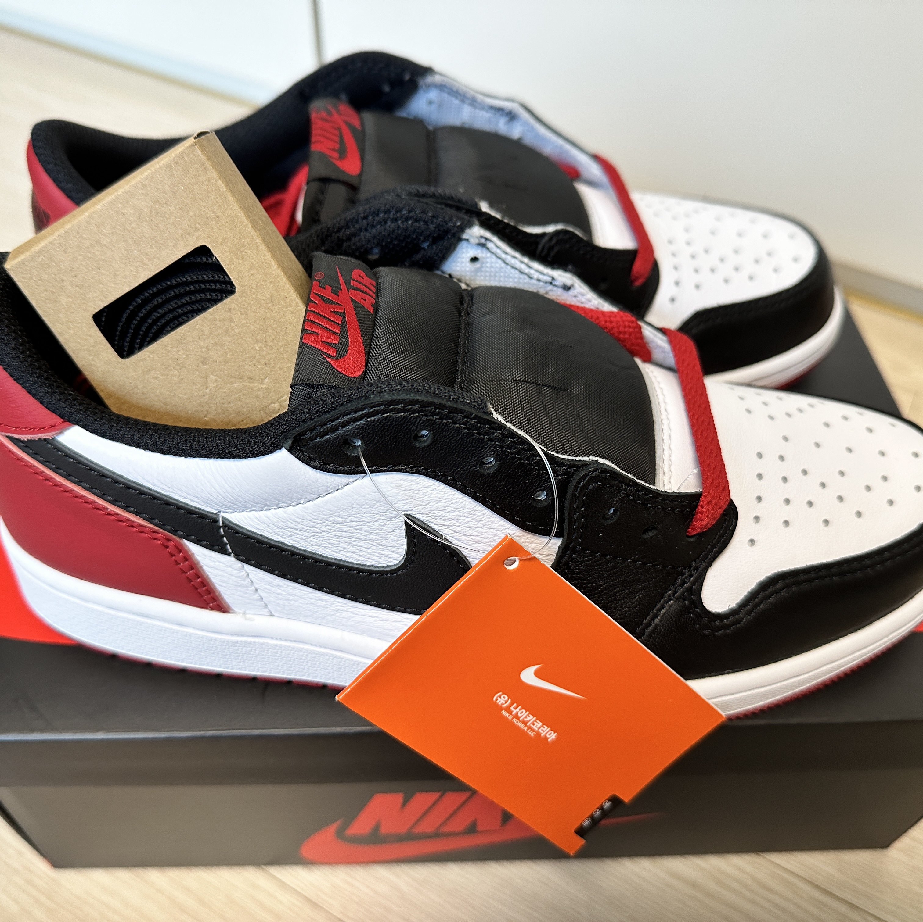 Jordan 1 Retro Low OG Black Toe 착용 스타일 - 1