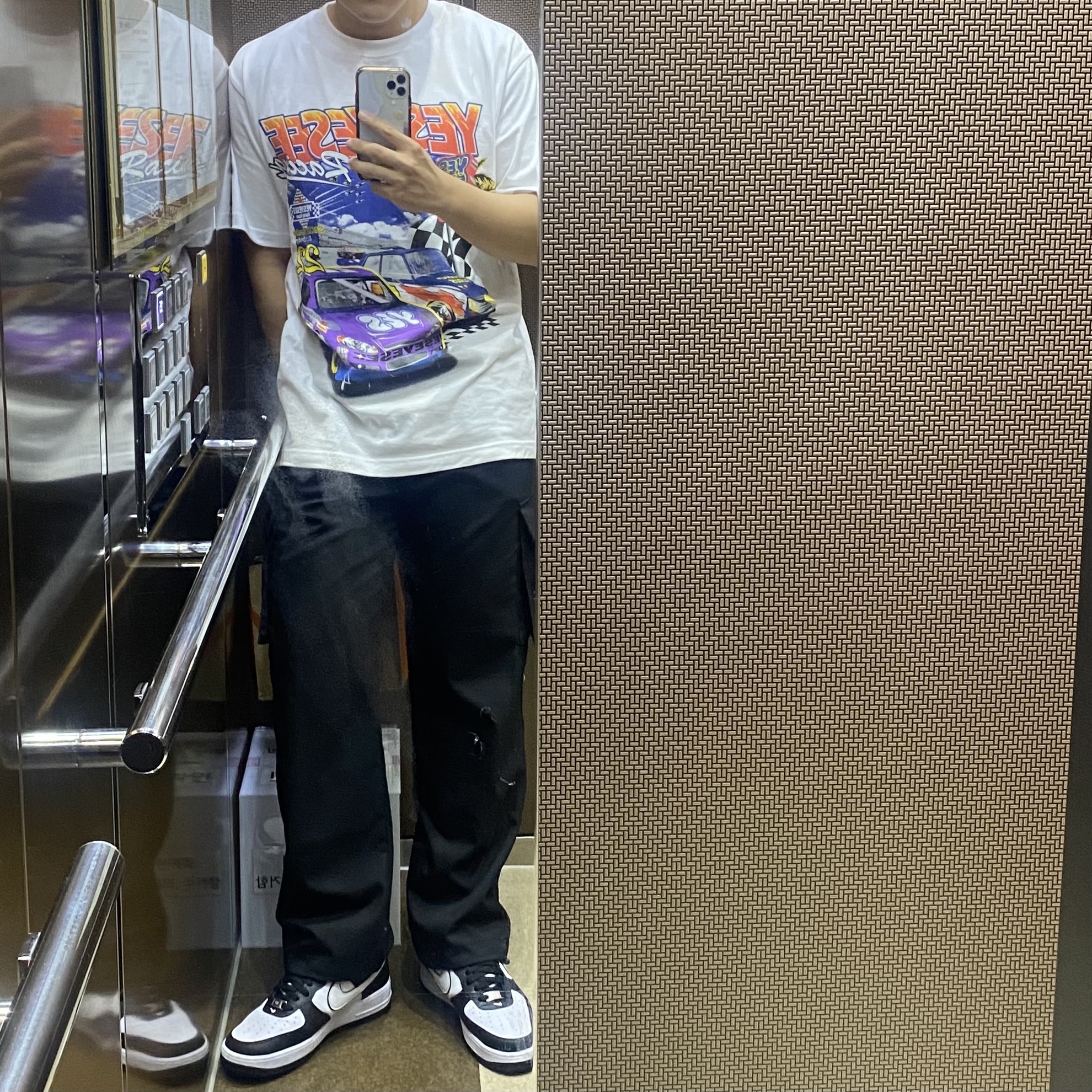Nike Air Force 1 '07 Black White 착용 스타일