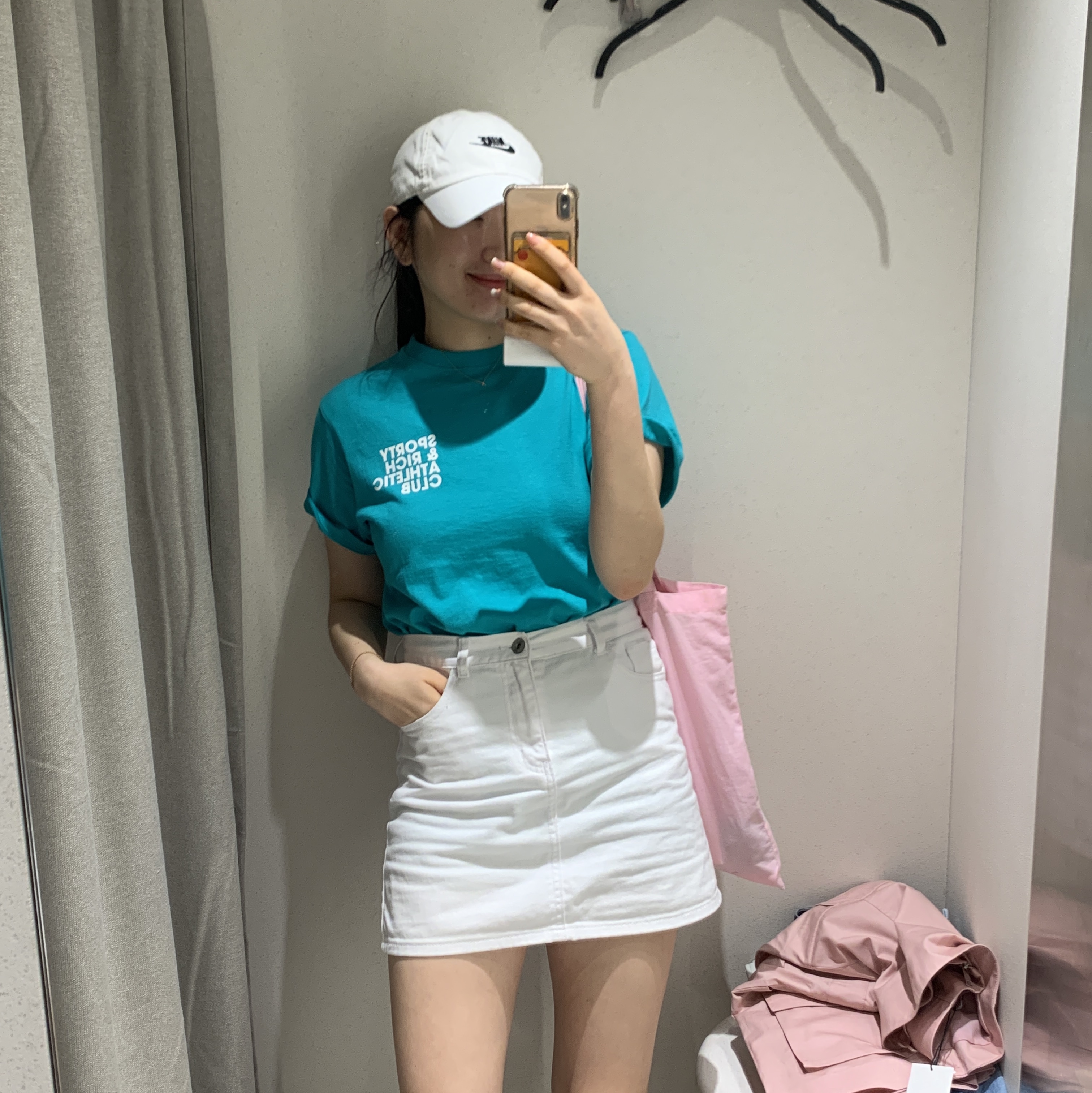 Sporty & Rich Exercise Often T-Shirt Cornflower Blue, Nike Heritage 86 Futura Washed Cap Light Bone 착용 스타일
