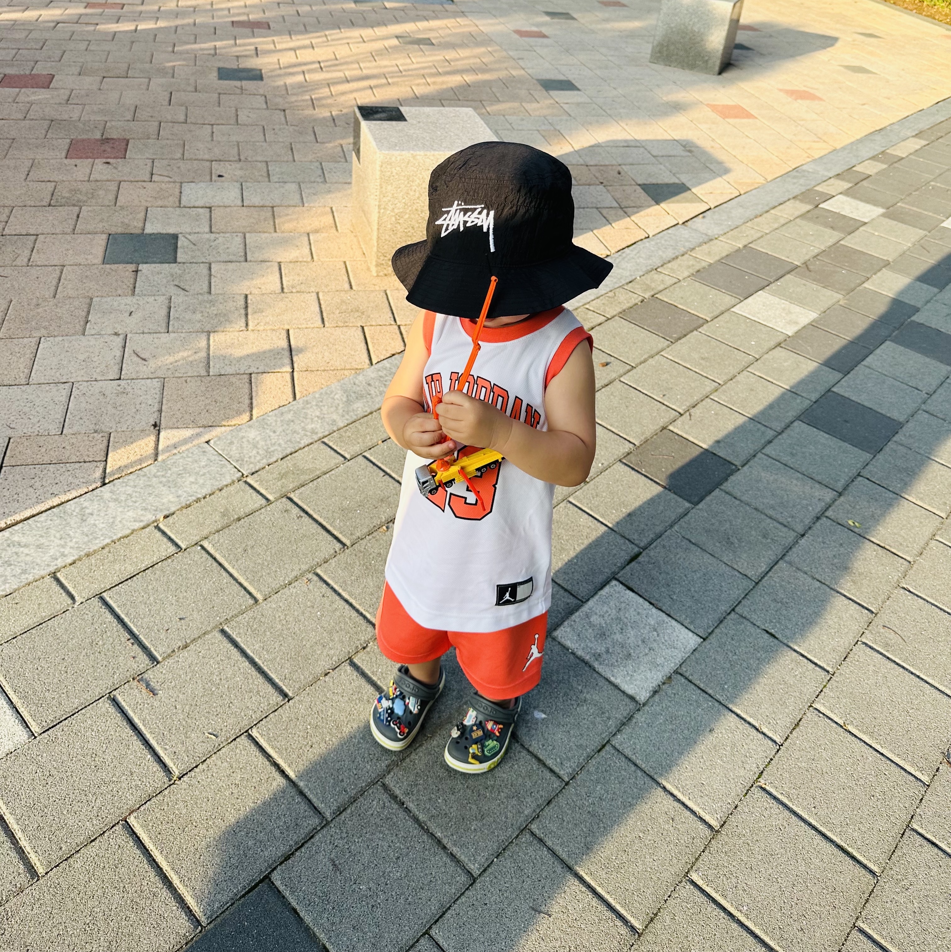 Nike x Stussy Bucket Hat Black, (Kids) Crocs Bayaband Clog Slate Grey Lime Punch 착용 스타일