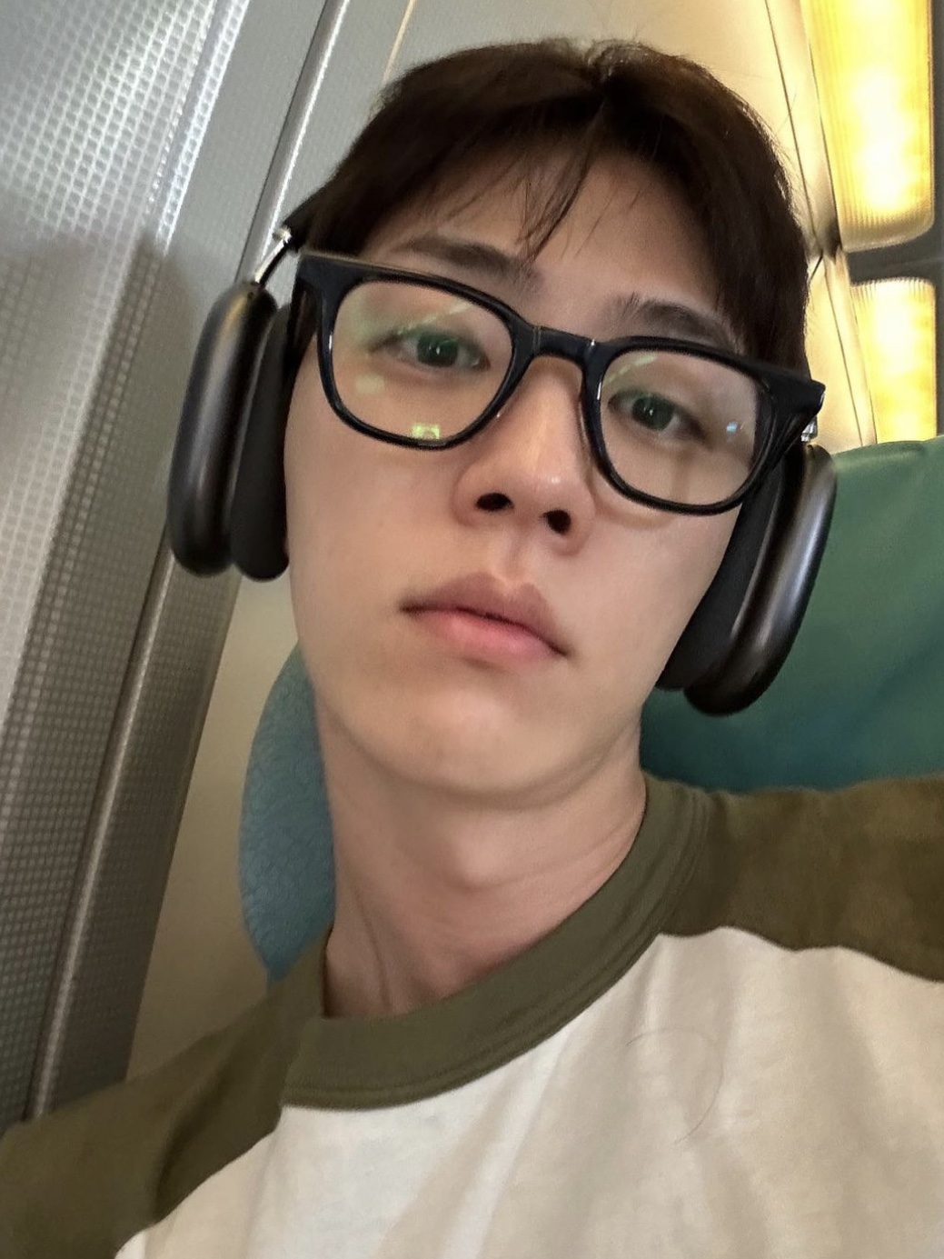Apple AirPods Max Lightning Space Gray (Korean Ver.) 착용 스타일