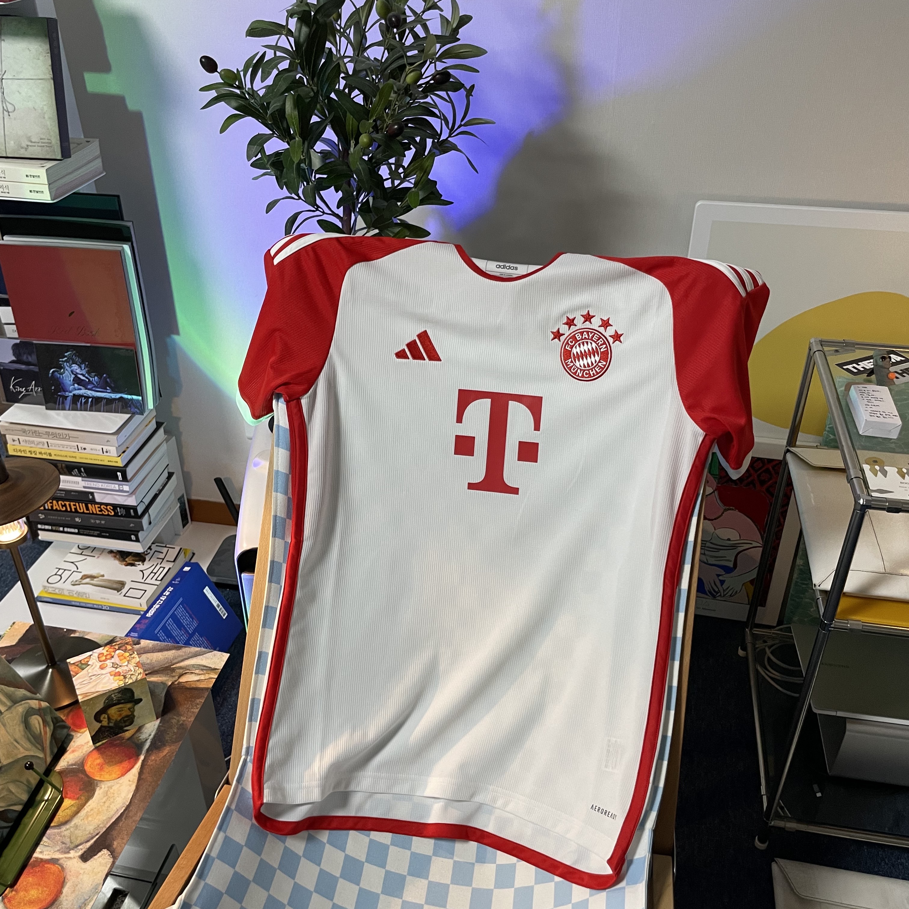 Adidas Bayern Munchen 2023/24 Home Jersey White Red - KR Sizing (Non Marking Ver.) 착용 스타일
