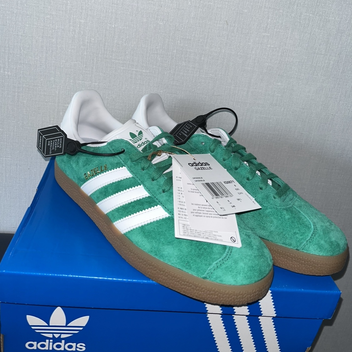 Adidas Gazelle Court Green Cloud White 착용 스타일