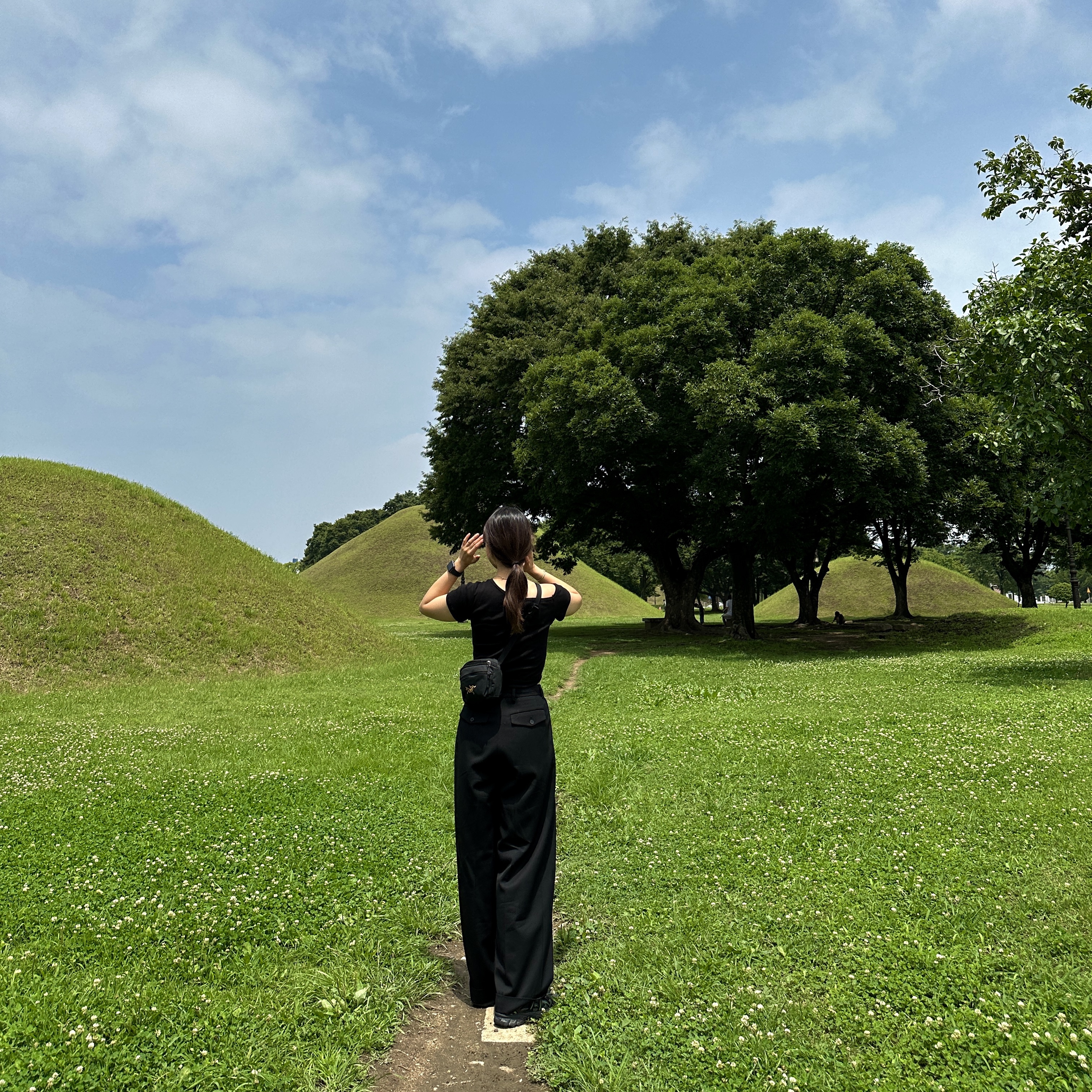 Arc'teryx Mantis 1 Waistpack Black 착용 스타일