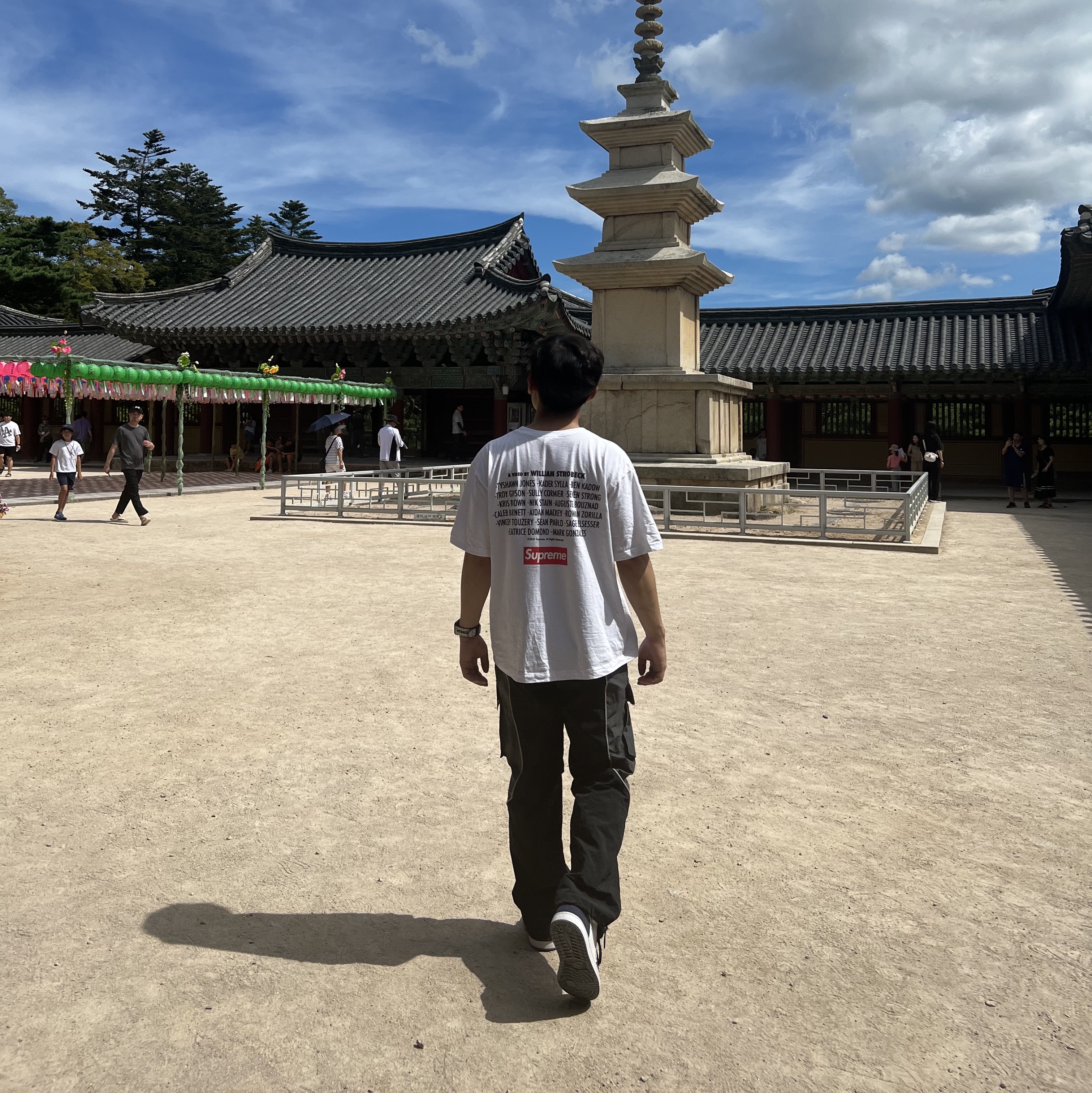 Supreme Play Dead T-Shirt White - 22FW, Jordan 1 Retro High OG CO.JP Midnight Navy 착용 스타일 - 1