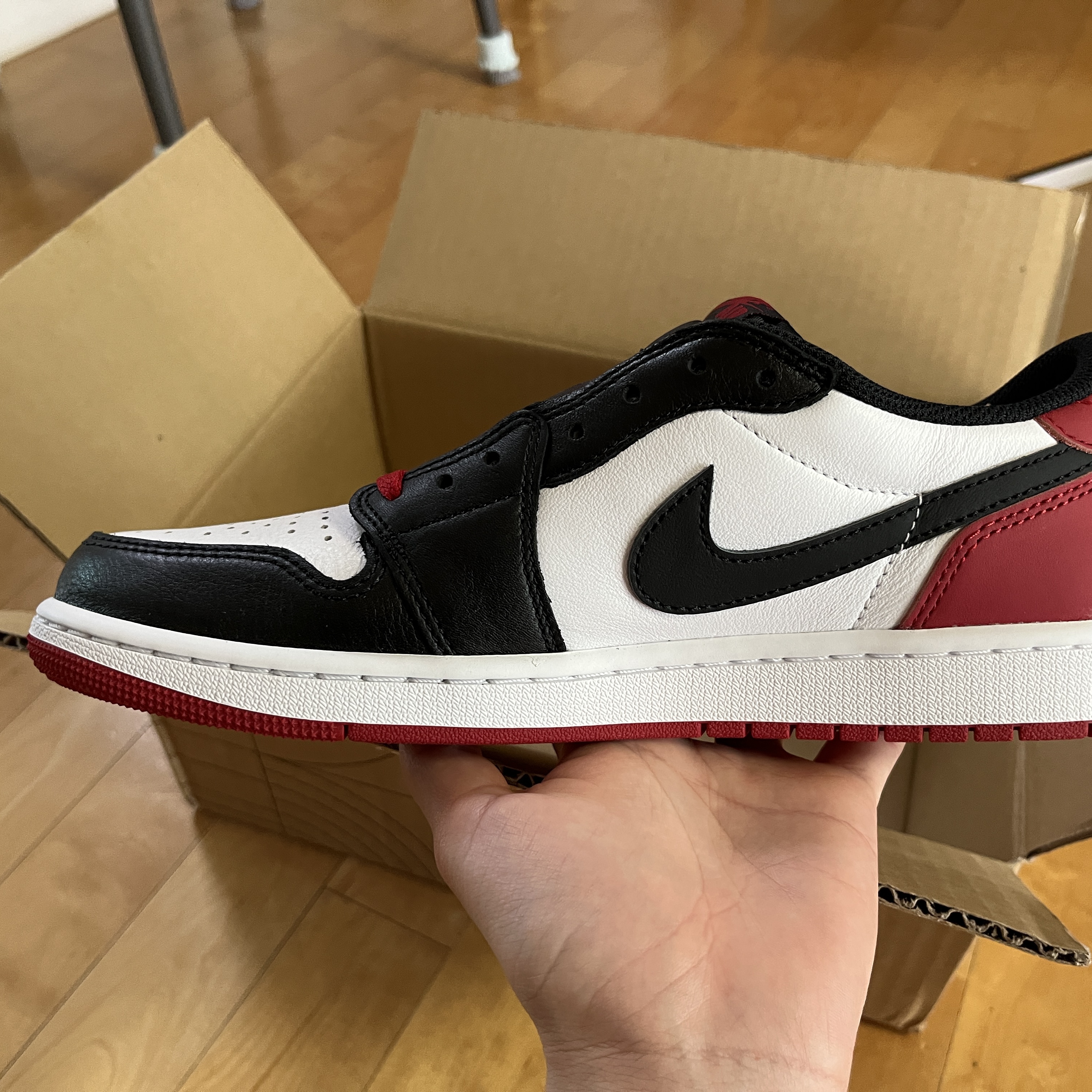 Jordan 1 Retro Low OG Black Toe 착용 스타일 - 3